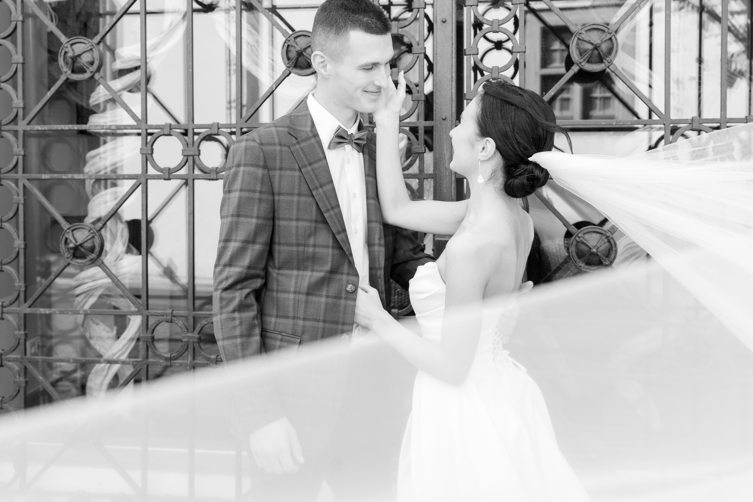 Nuotakos rytas, vestuvės, detalės, emocijos, geriausi rakursai, daug nuotraukų. Aliaksandra Norvilas fotografas Vilnius