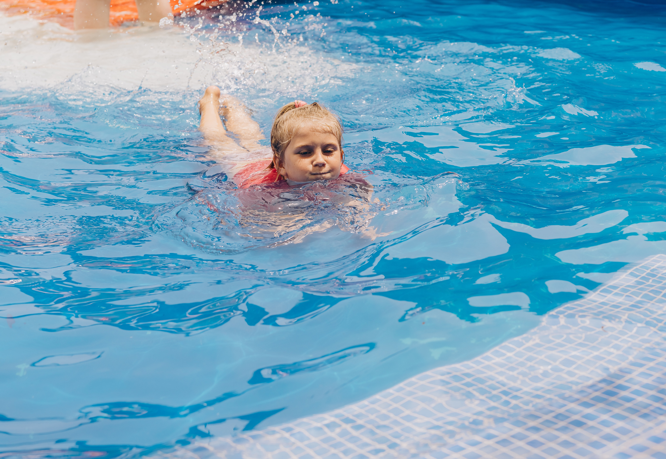 Kids birthday in aquapark. Photographer in Mallorca