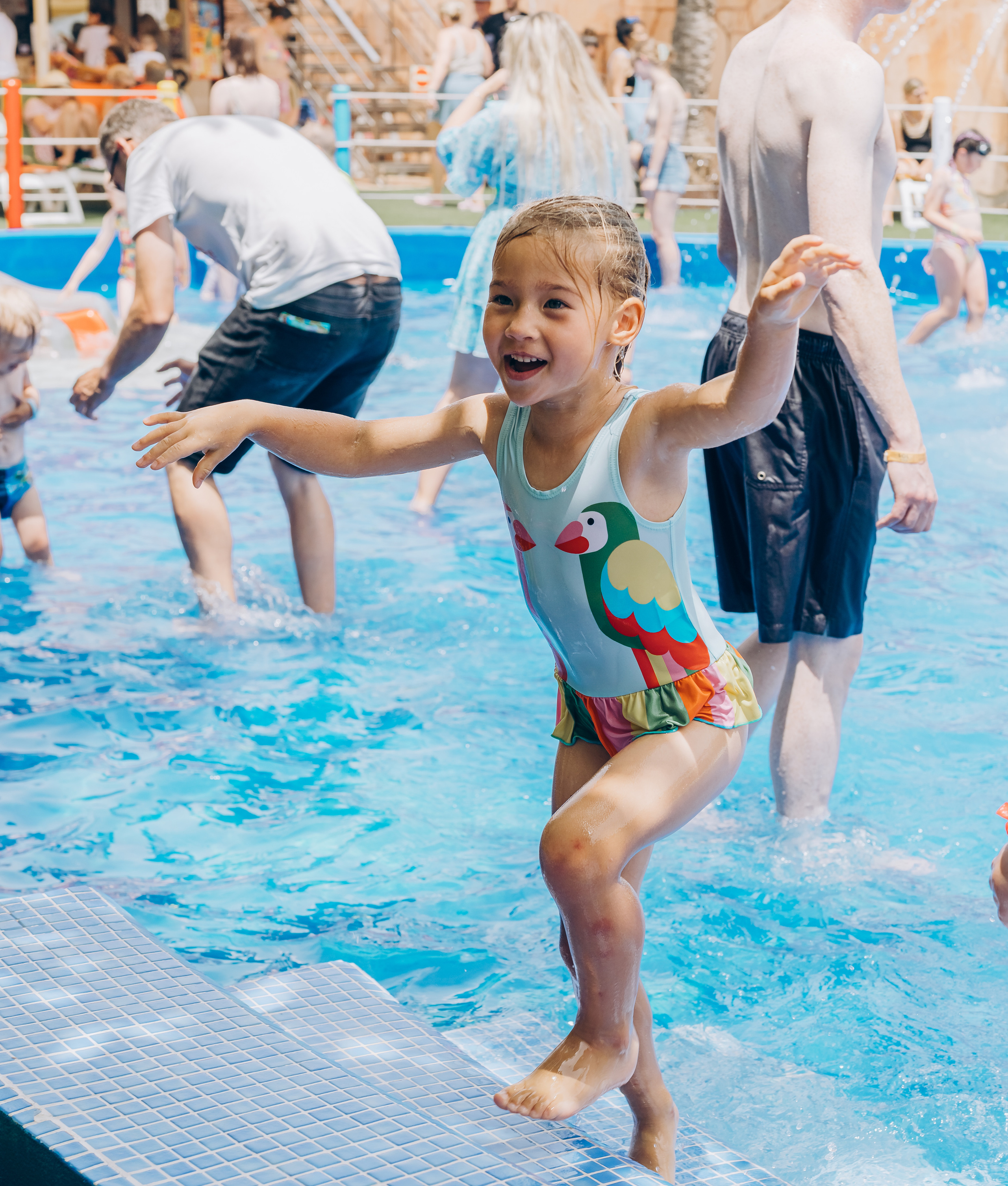Kids birthday in aquapark. Photographer in Mallorca