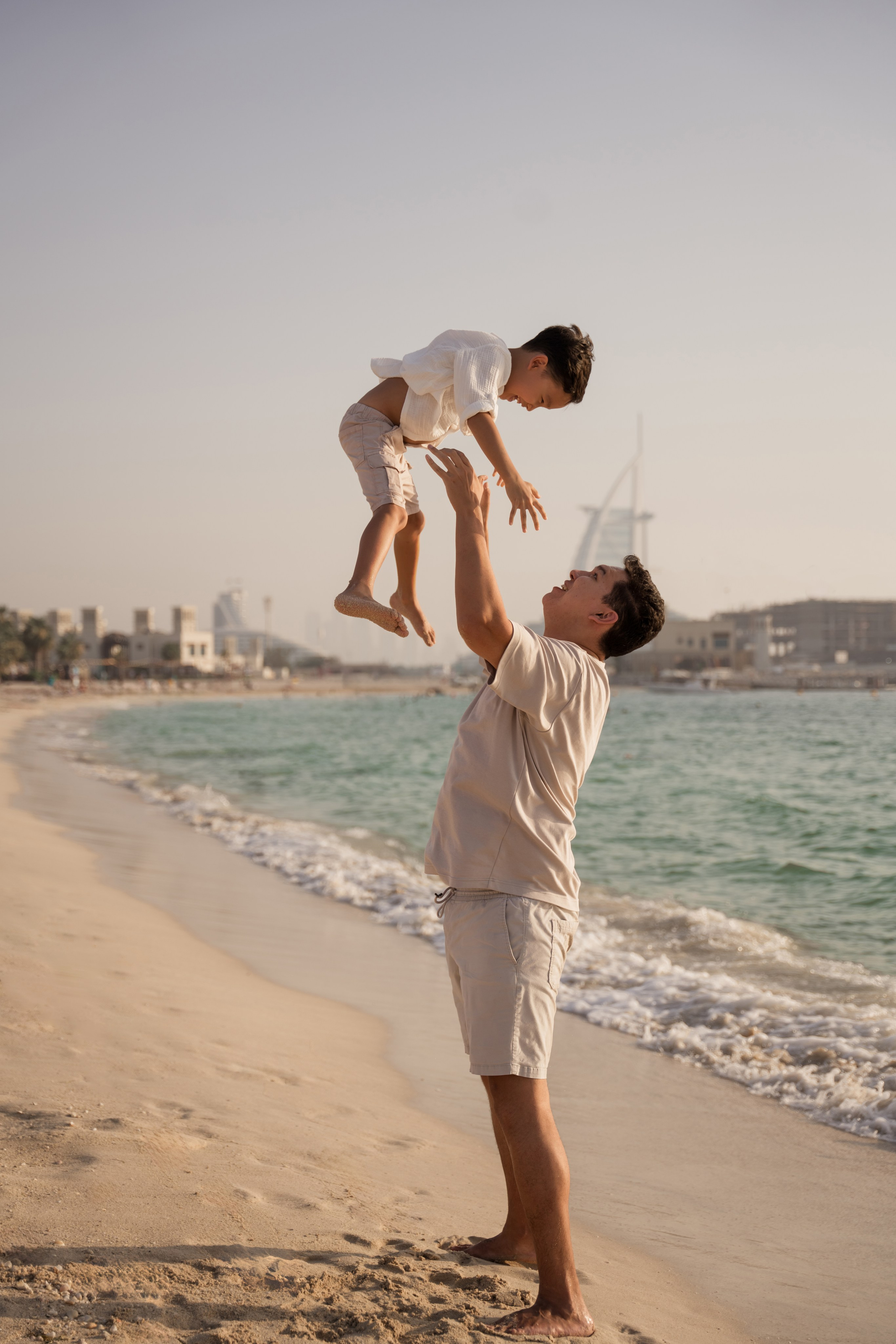 Waves and sun. Angela Iakovleva — Family Photographer in Dubai