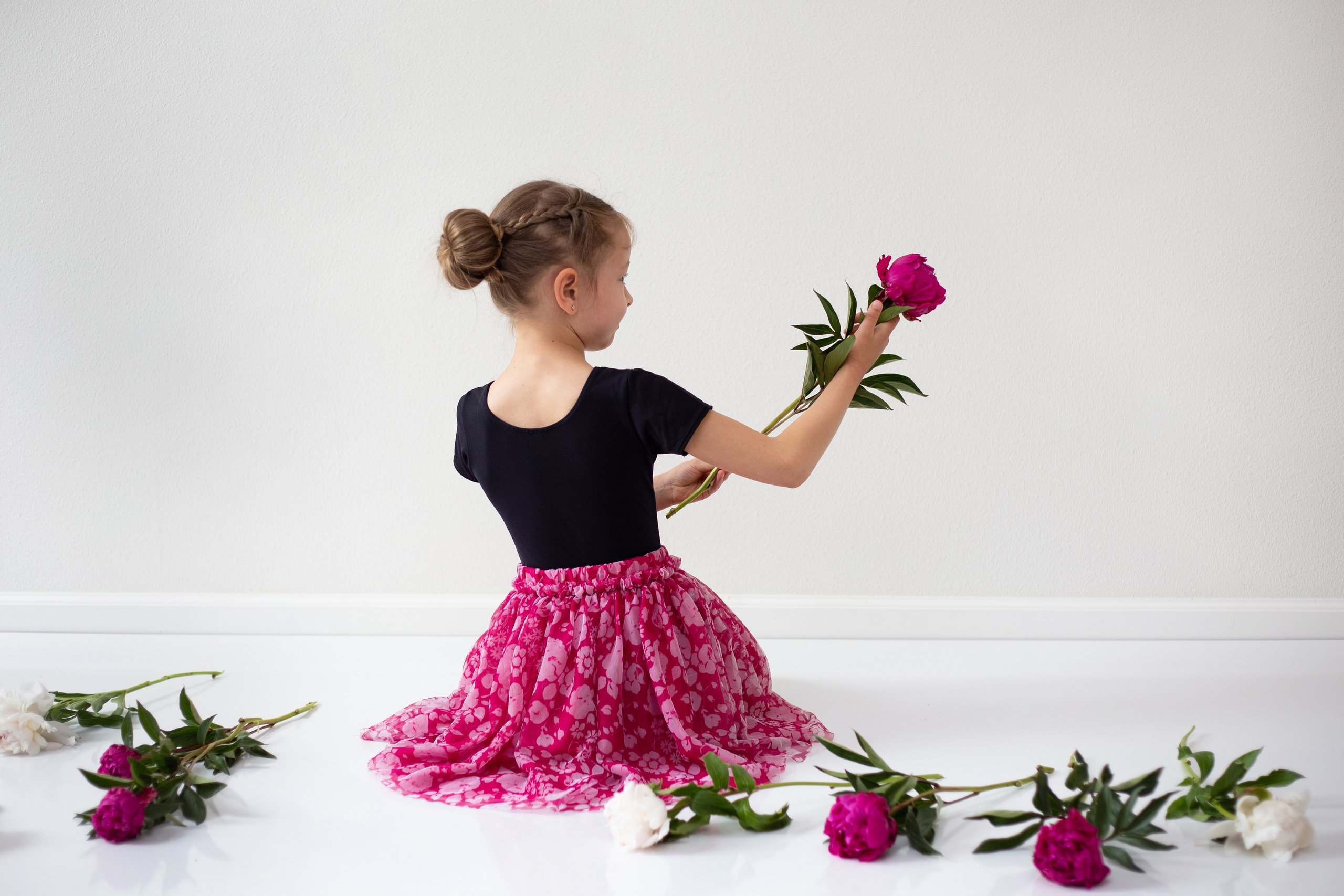 STUDIO Photoshoot. YuAnna studio. Family & Kids Photographer in Seattle area, located in