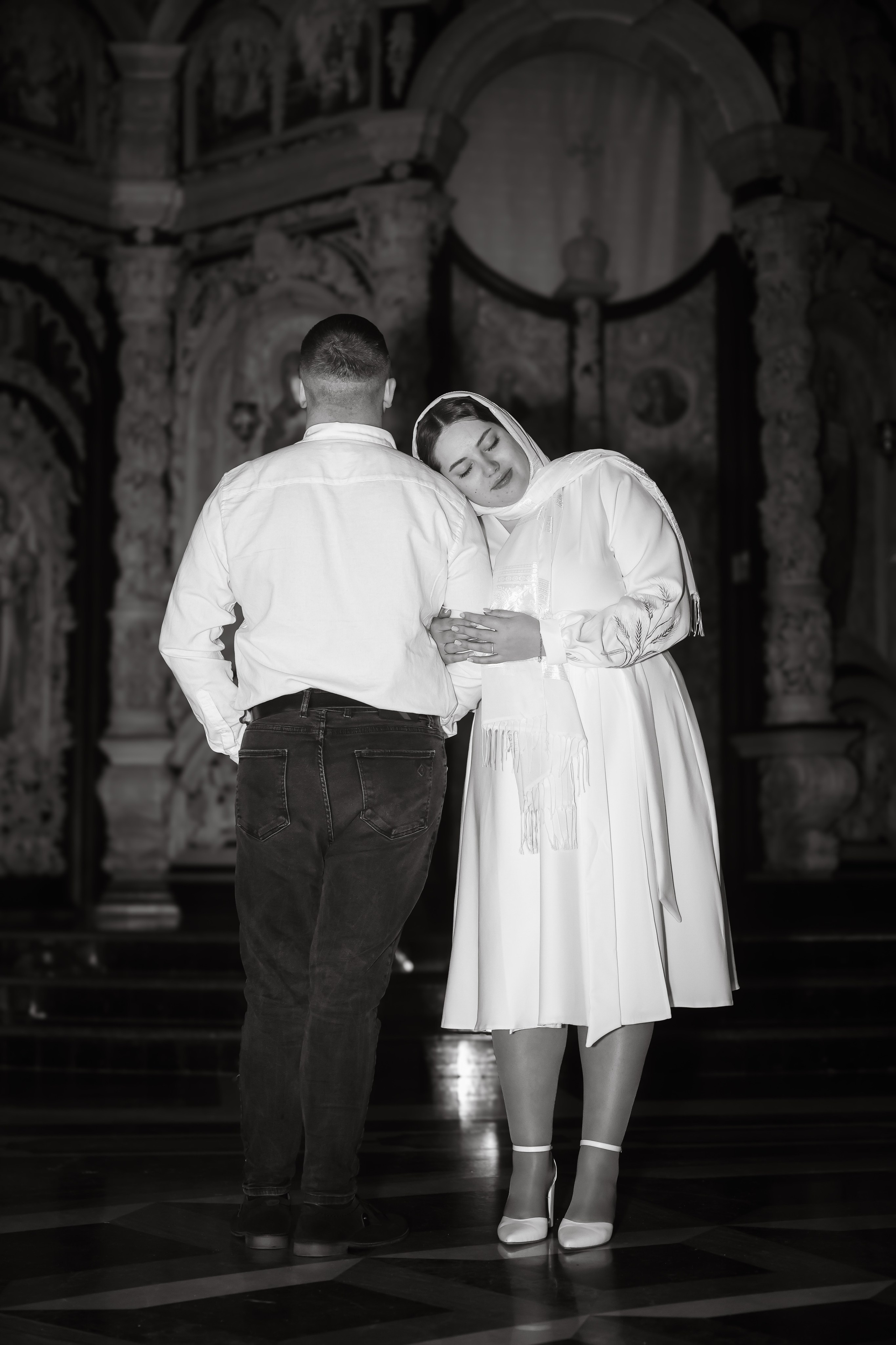 Cununie. Fotograf al tainelor bisericești – Alina Fetu