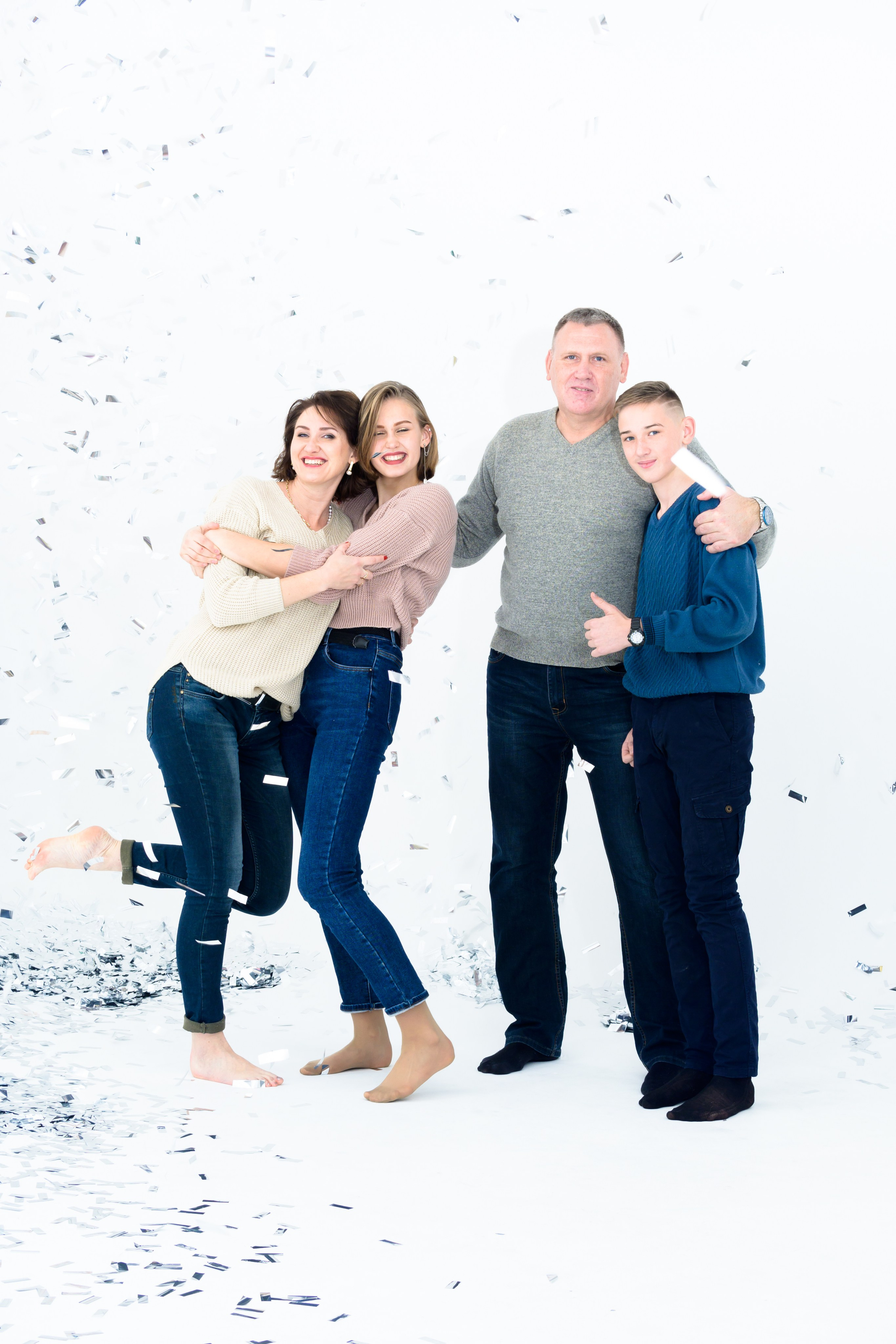 Katya and the family. Fotograf Dmitrii Donets