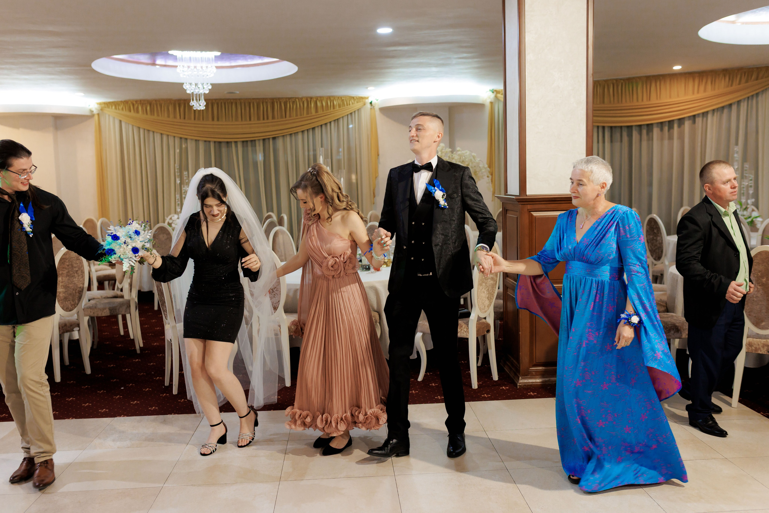 Loredana & Emilian – Ziua Nunții | Videografie - fotografie Botez Suceava, Iași, Botoșani. Servicii foto-video profesionale, pentru momente de neuitat