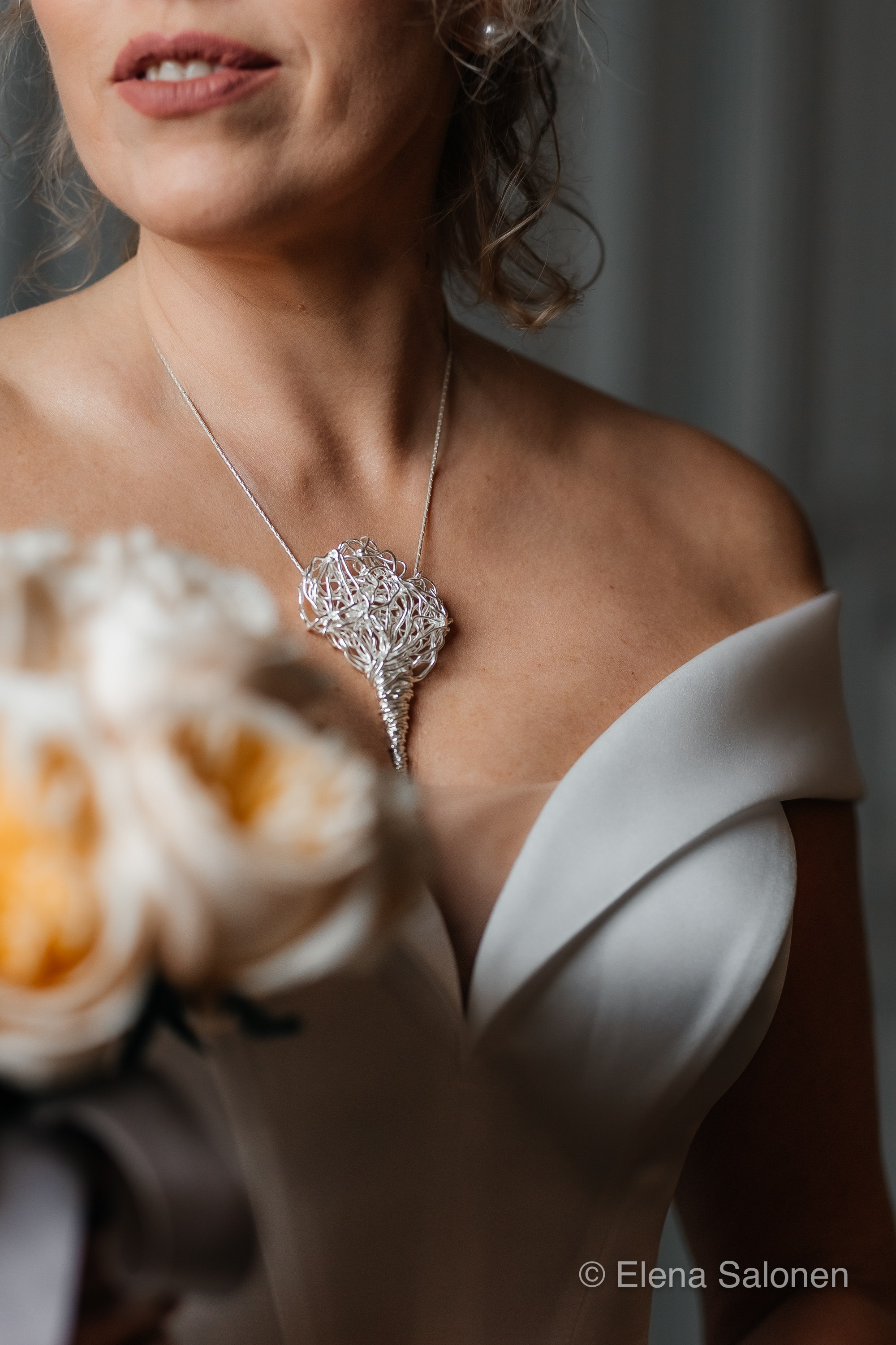 Iso hääkuvaus Helsingissä. Valokuvaaja Lahti, Helsinki Elena Salonen