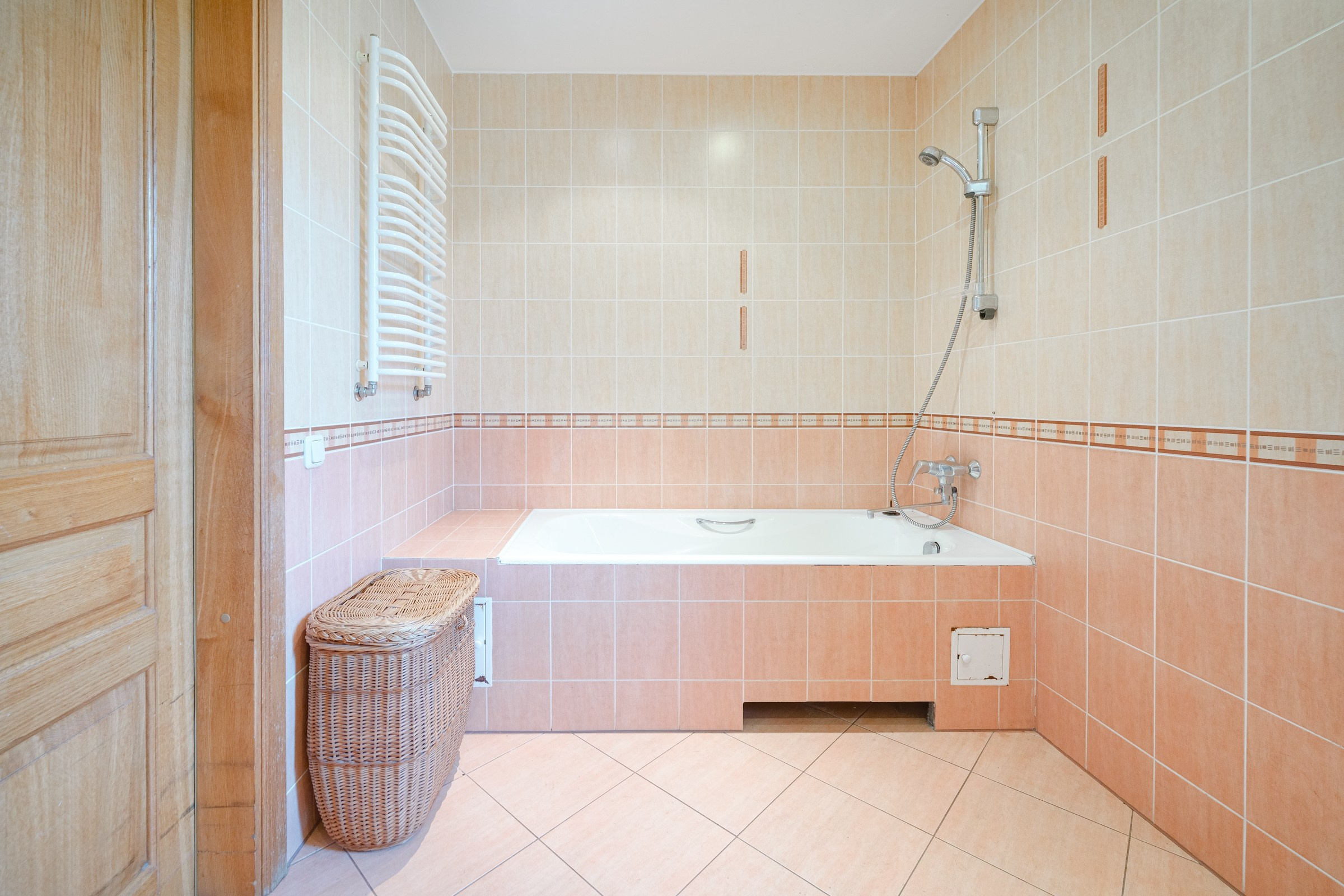 Bukiškės, Jaunimo g. Elina Sapiega fotografė Vilniuje