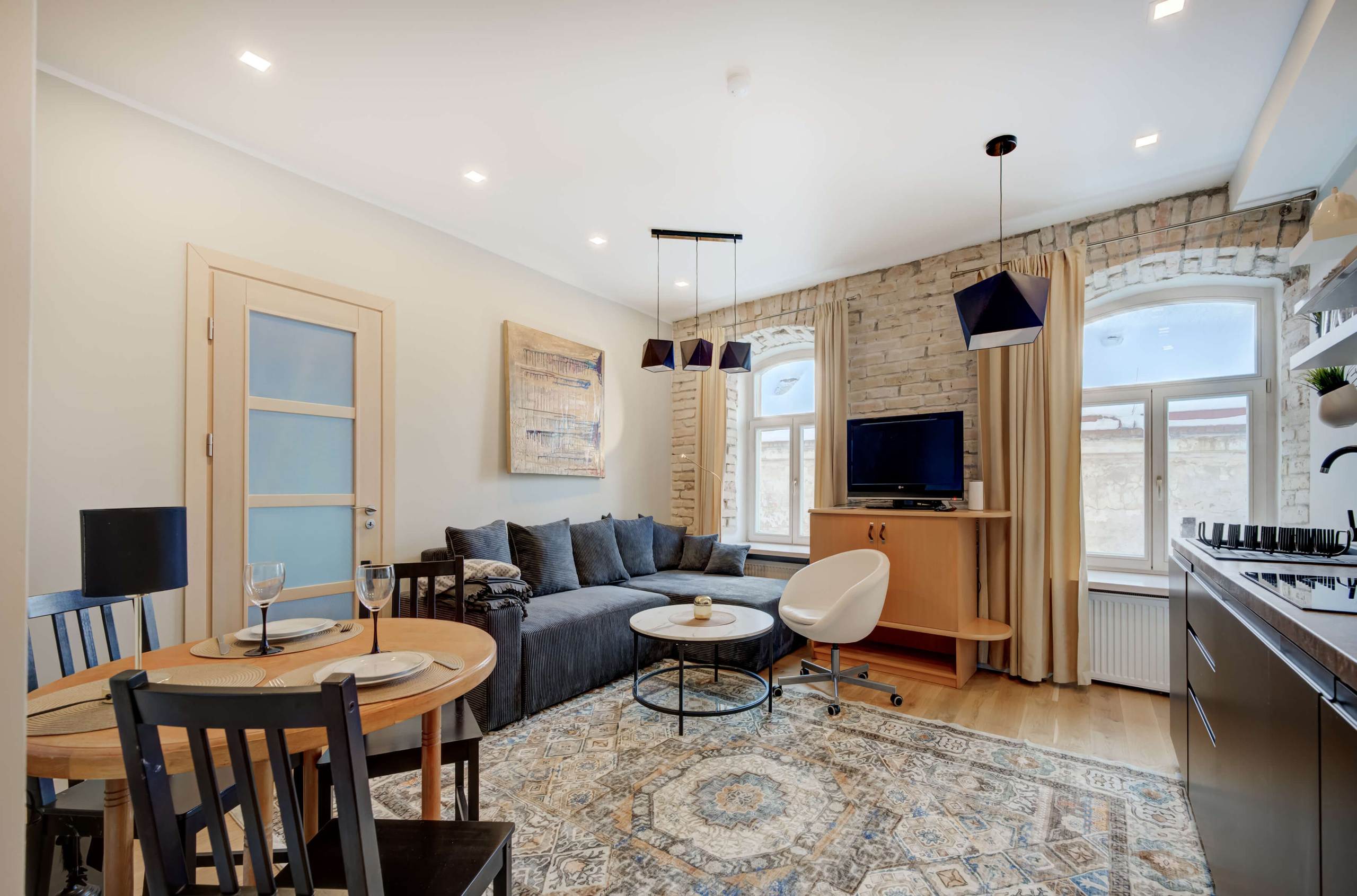 Virtuvė, kur gaminti tingisi, bet fotografuoti — šventas reikalas