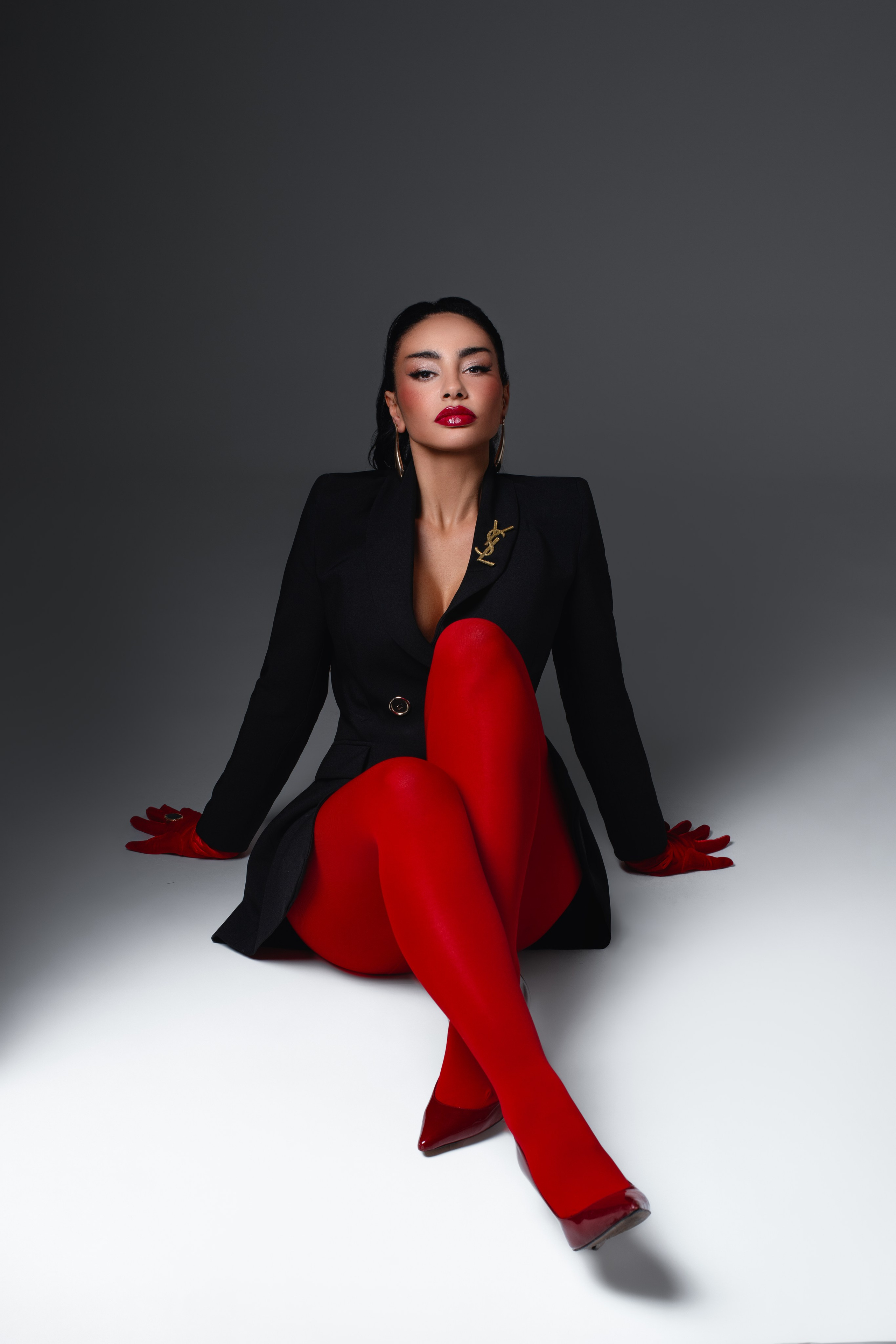 Özlem. Meisha Photo