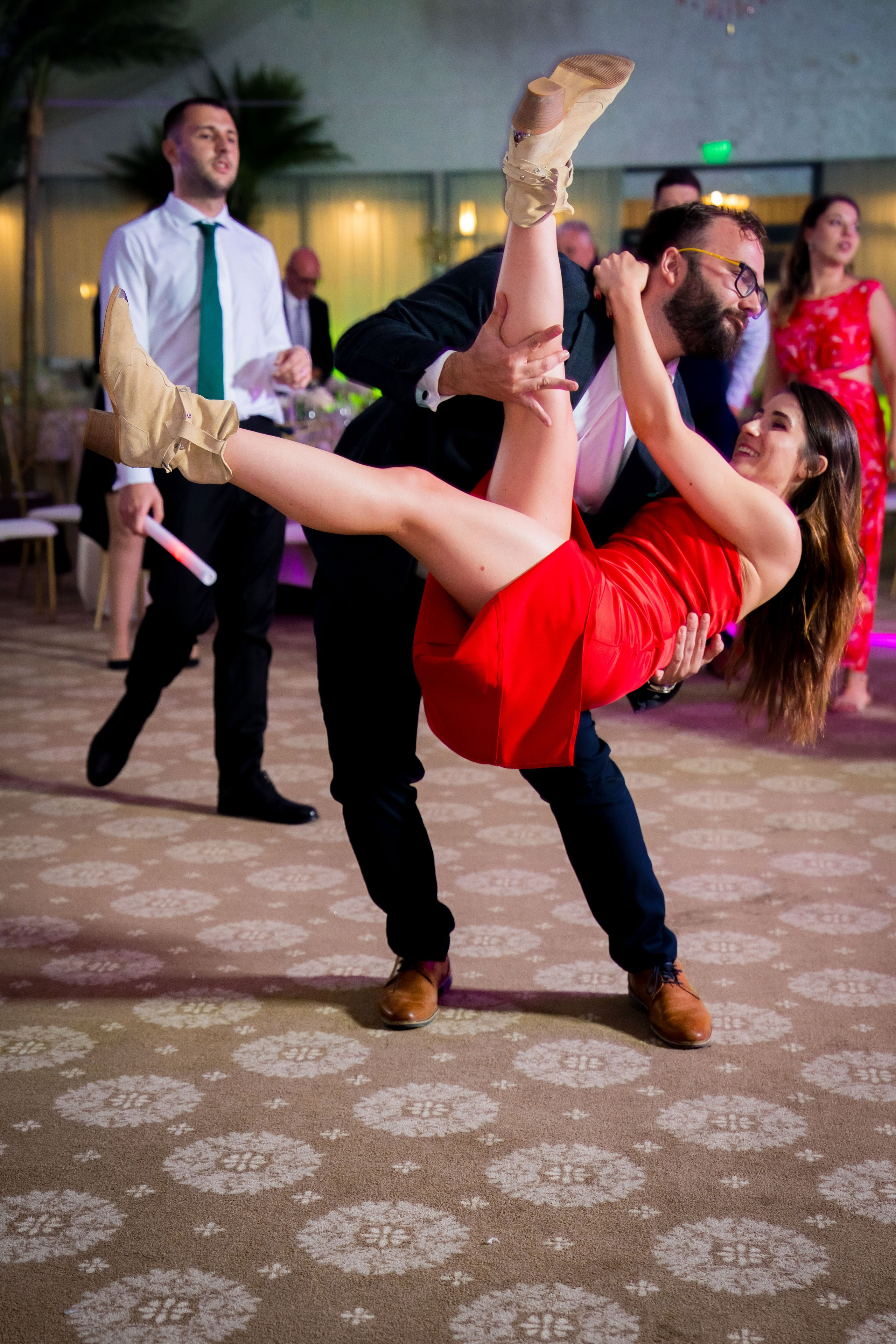 PARTY. Gabriel Florea — Fotograf nuntă București