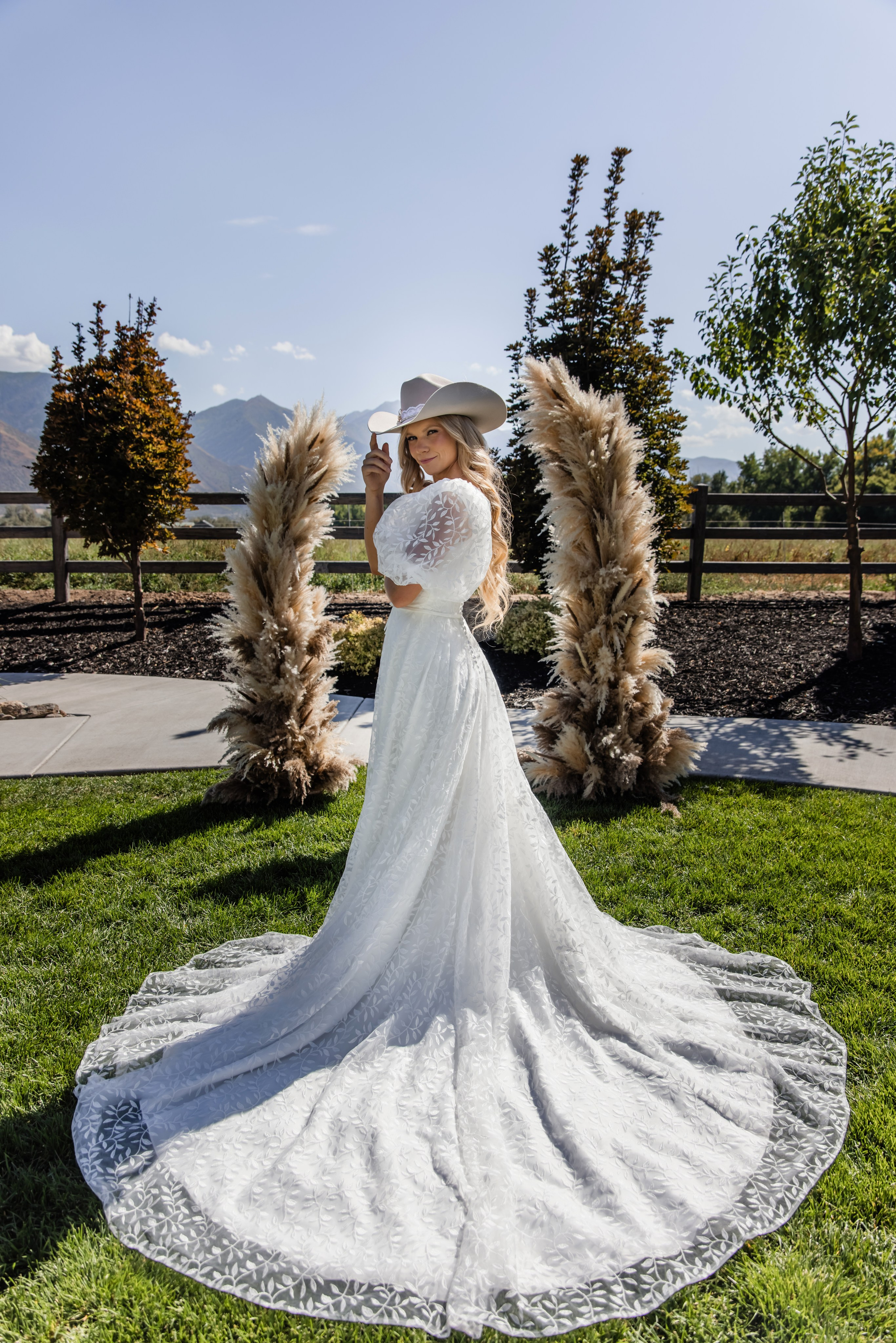 Weddings. Wedding photographer Utah. Weddings, Families, Portraits