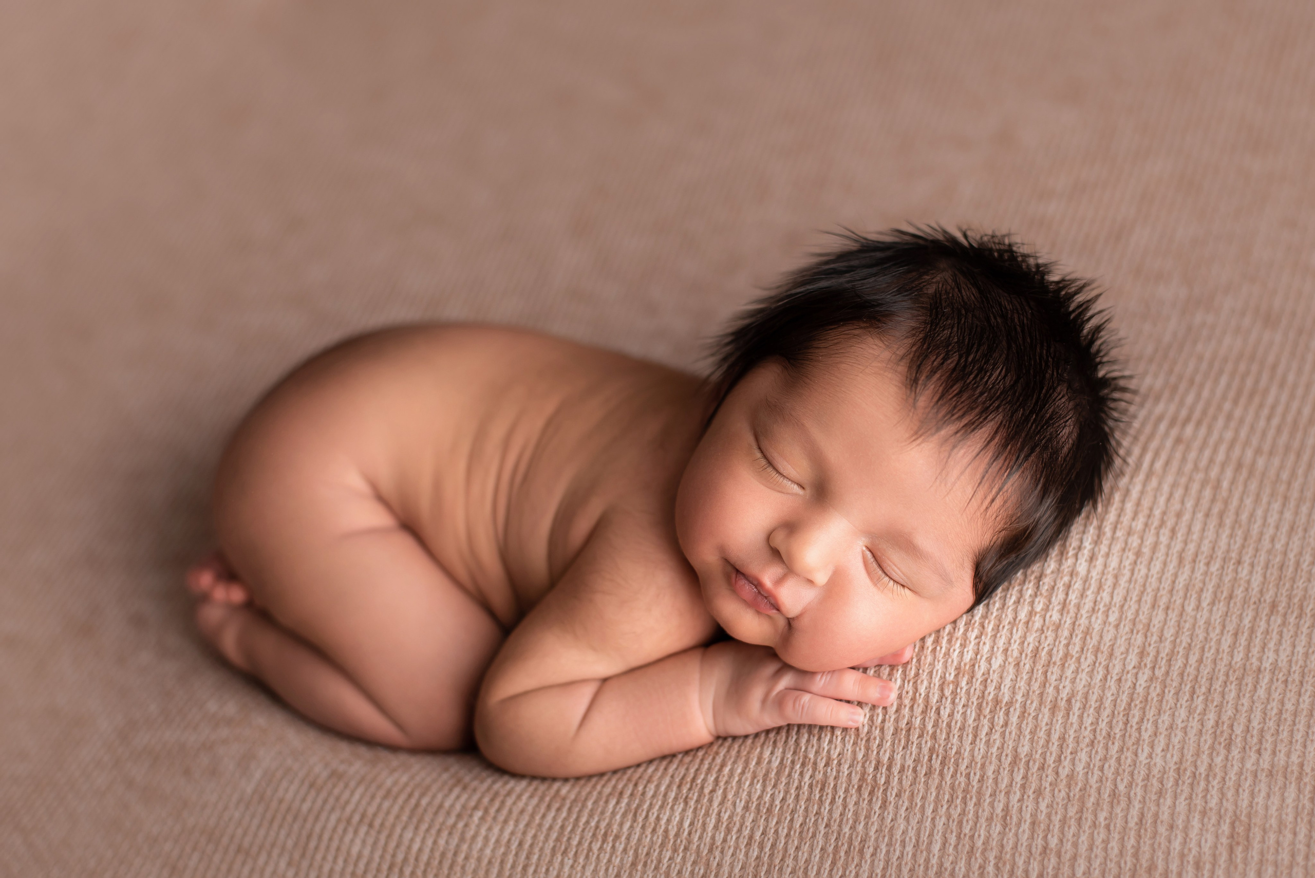 Timofey 18 dats. In-home newborn photography Raleigh & area Katya Kulikova