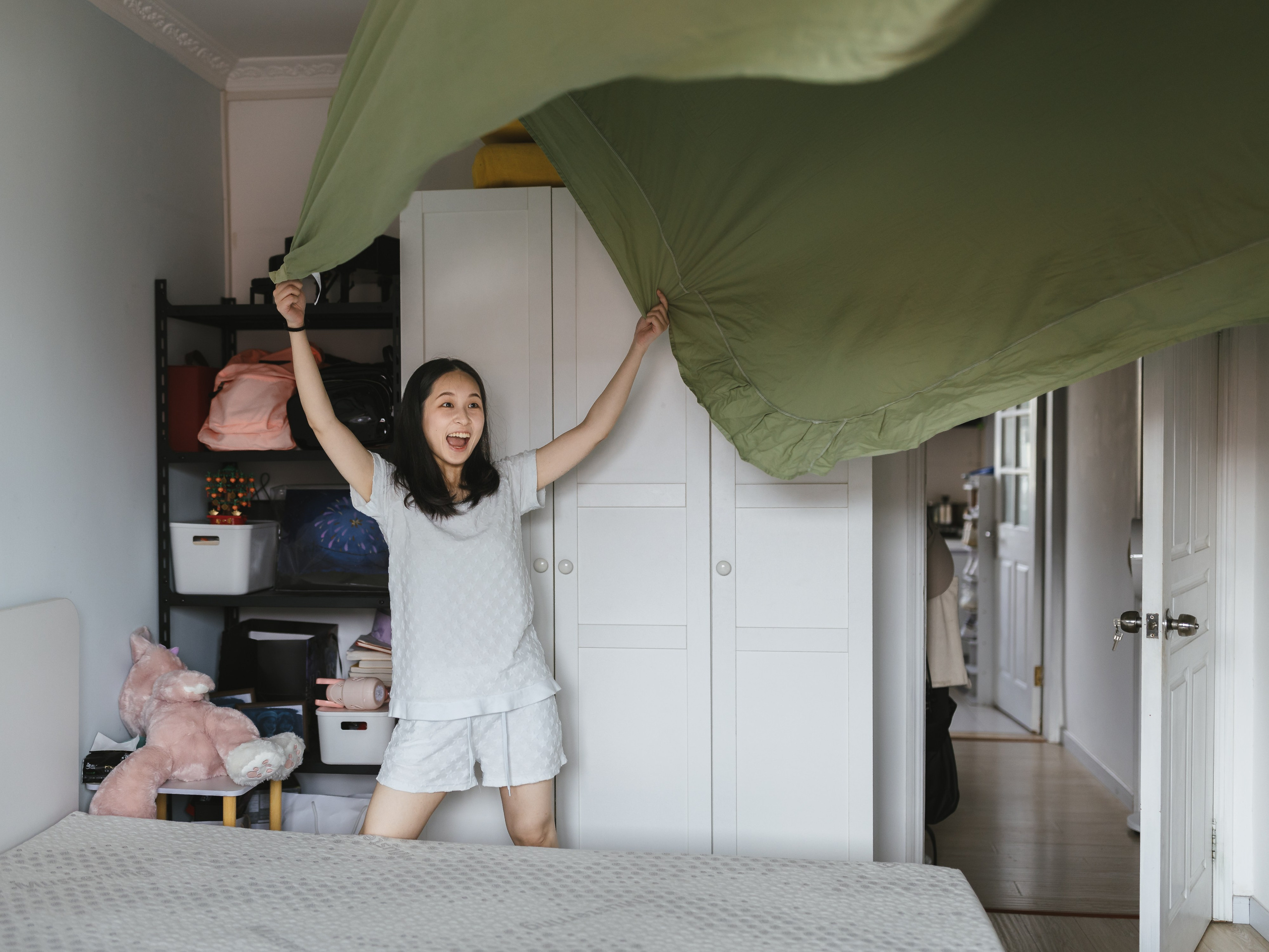 Candid photos of couple’s daily life. Shanghai Family Photographer Dora