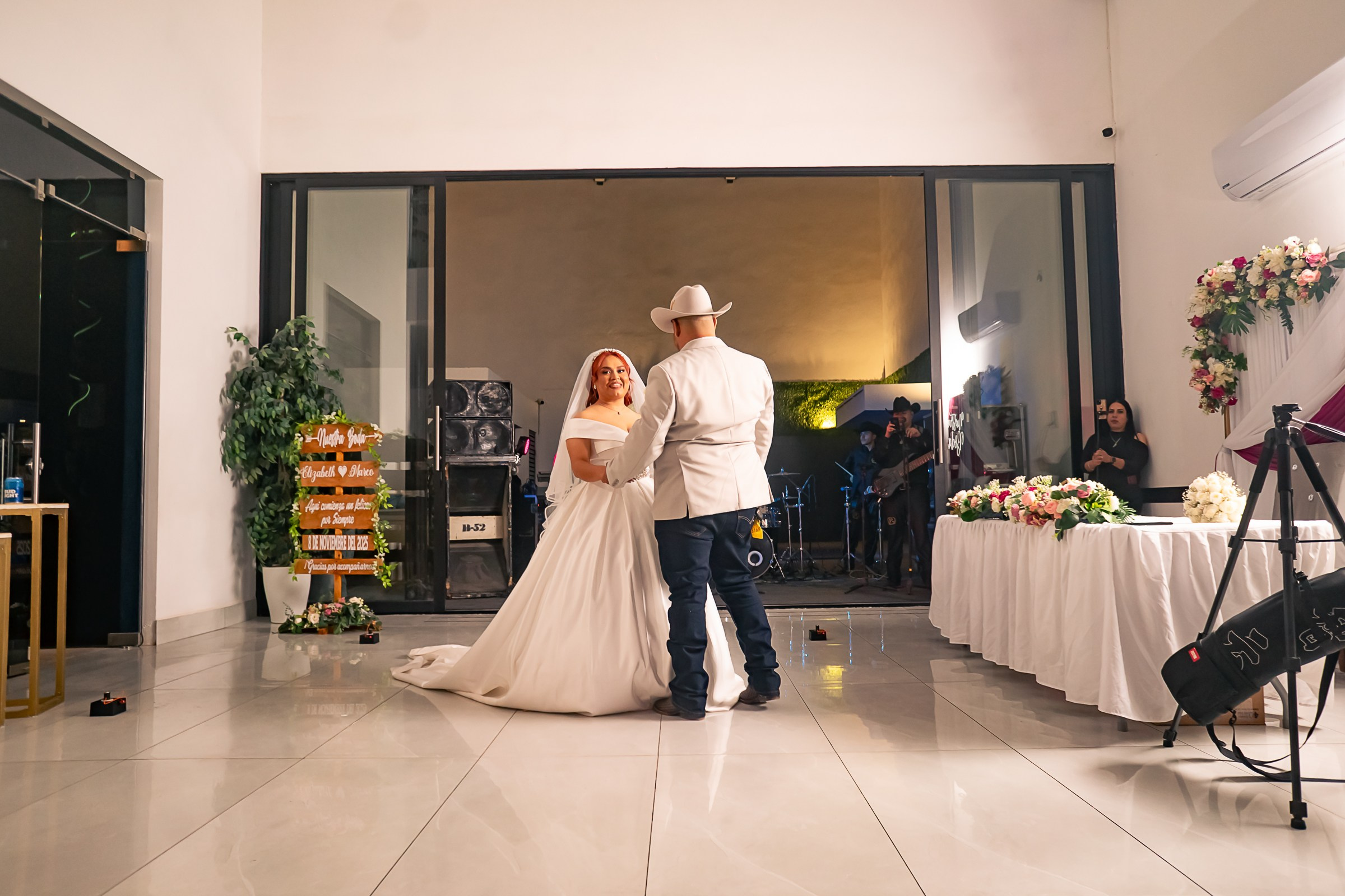 Bodas. Https://fotorecuerdosjrz.com/