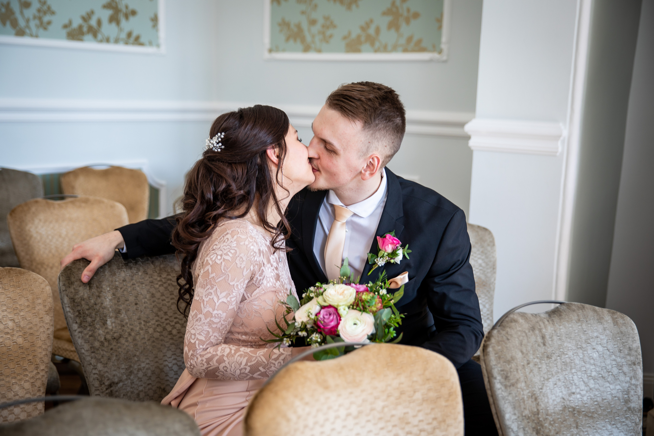 Standesamtliche Trauung Ovelgönne – Natürliche Hochzeitsfotos & Emotionale Reportagen. Hochzeitsfotografin in Gütersloh | Authentische Hochzeitsreportagen | TK Photographie