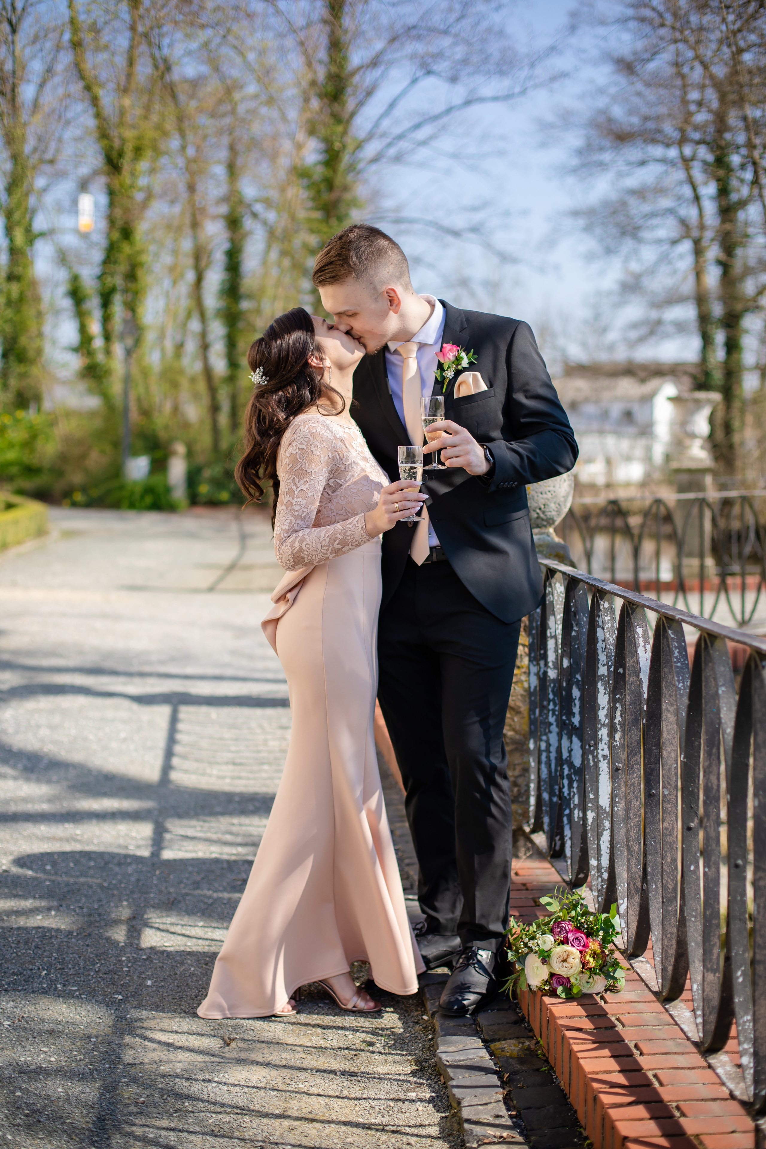 Standesamtliche Trauung Ovelgönne – Natürliche Hochzeitsfotos & Emotionale Reportagen. Hochzeitsfotografin in Gütersloh | Authentische Hochzeitsreportagen | TK Photographie