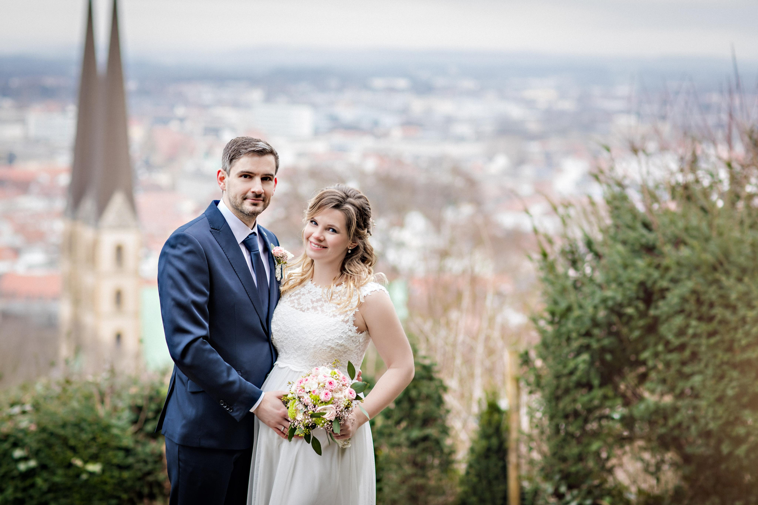 Hochzeit auf der Sparrenburg Bielefeld & Altes Rathaus – Natürliche Hochzeitsfotos & Emotionale Reportagen. Hochzeitsfotografin in Gütersloh | Authentische Hochzeitsreportagen | TK Photographie