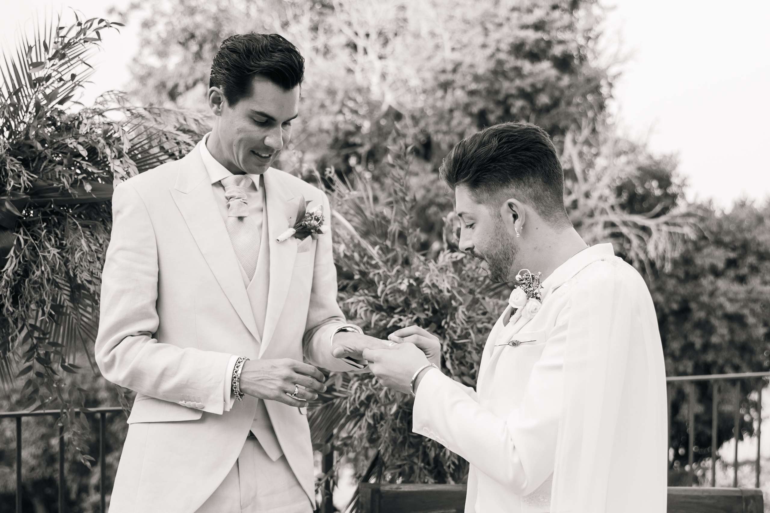 Artur&Mikel. Mallorca Weddings & Family – Natural & Emotional Photography