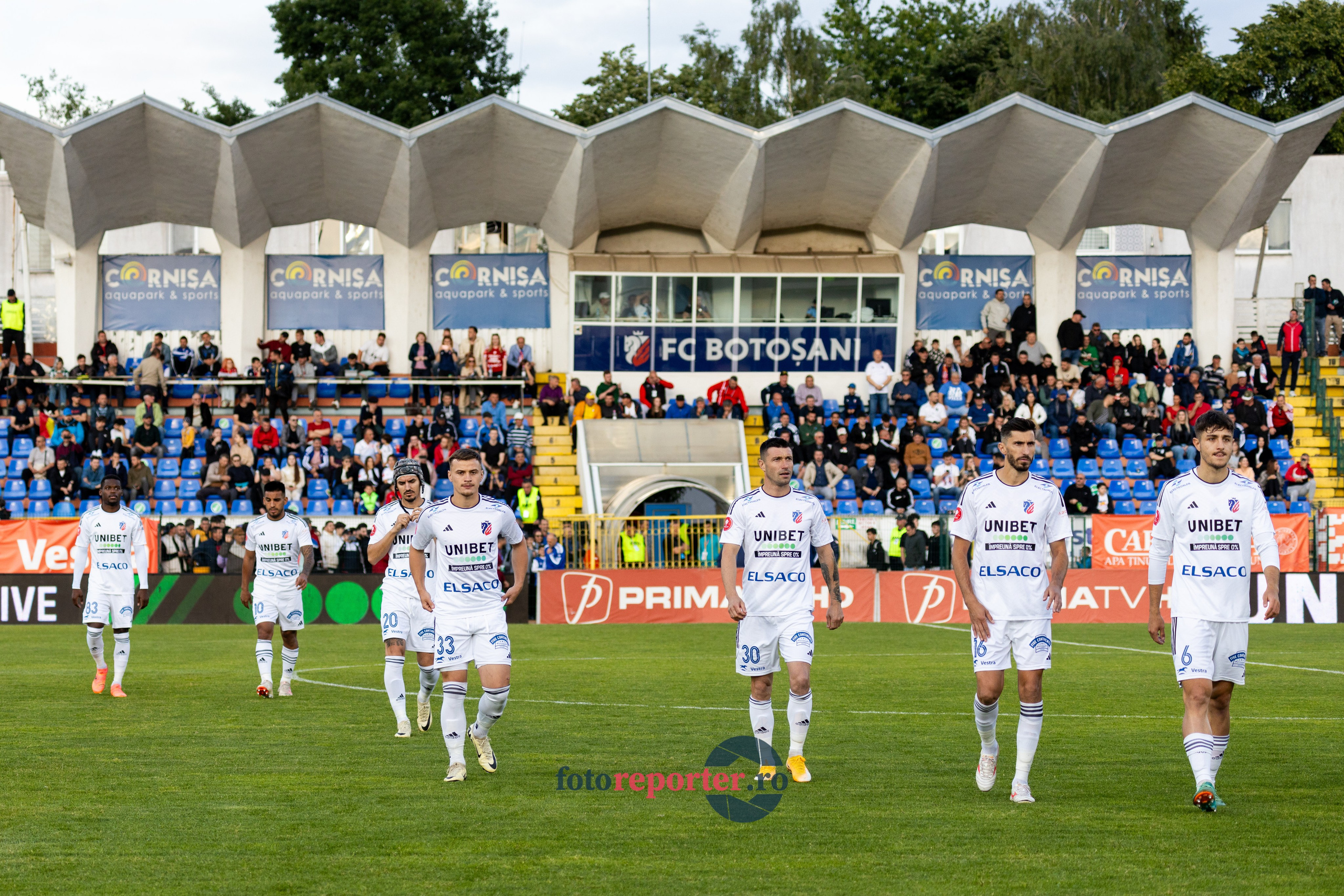 Galerie Foto: FC Botoșani vs. CS Mioveni - Pe 17 mai 2024, am fost martorii unei partide incredibile între FC Botoșani și CS Mioveni, în prima manșă a barajului pentru evitarea retrogradării. În fața unui stadion plin de emoție și speranță, echipa noastră a obținut o victorie importantă, cu un gol marcat de Aldair în minutul 93. 💪 *FC Botoșani 1-0 CS Mioveni*⚽️ Urmăriți momentele cheie ale meciului și bucuria suporterilor în această galerie foto! Pregătiți-vă pentru meciul de retur de pe 24 mai, când vom lupta din nou pentru a rămâne în prima ligă.#FCBotoșani #CSMioveni #BarajRetrogradare #ForzaBotoșani 