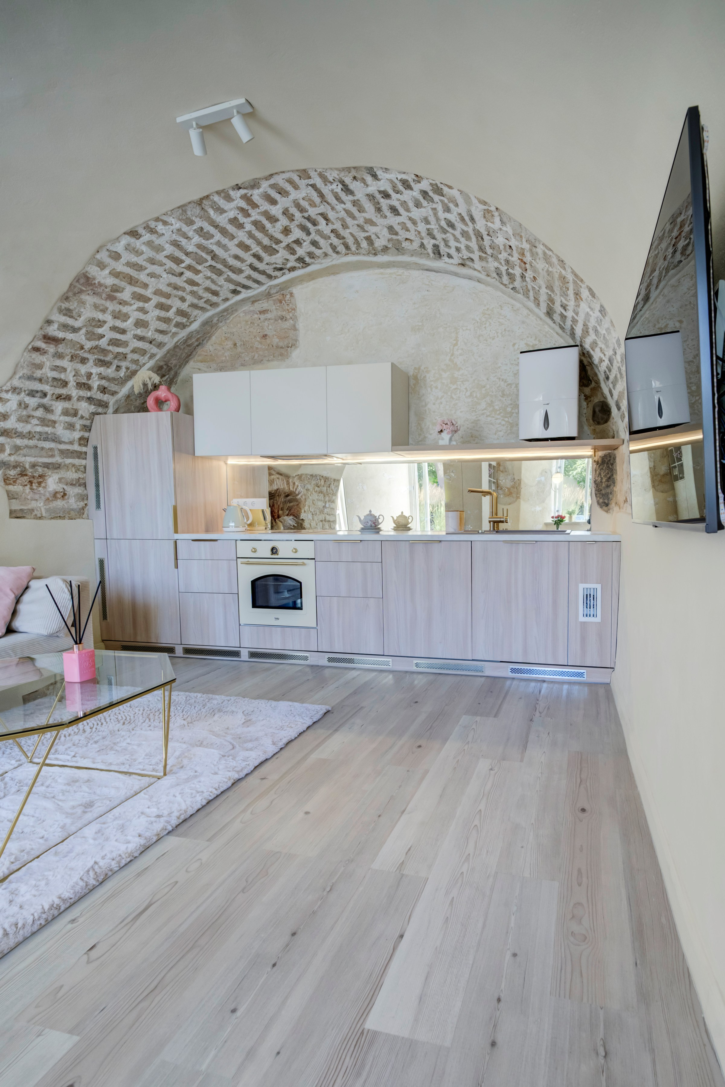 Teatro g. 7 , Vilnius. Elina Sapiega fotografė Vilniuje