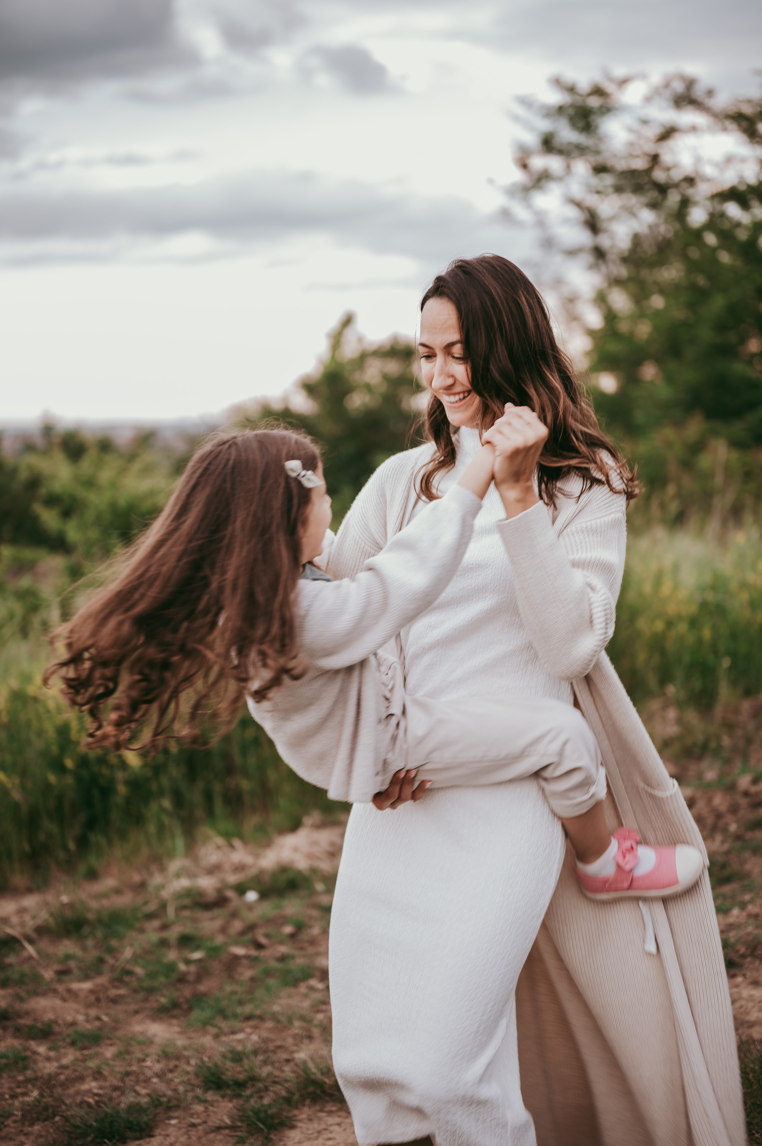 Bojana i Srna / mammy and me photosession. Deciji i porodicni fotograf u Beogradu Oksana Skendzic