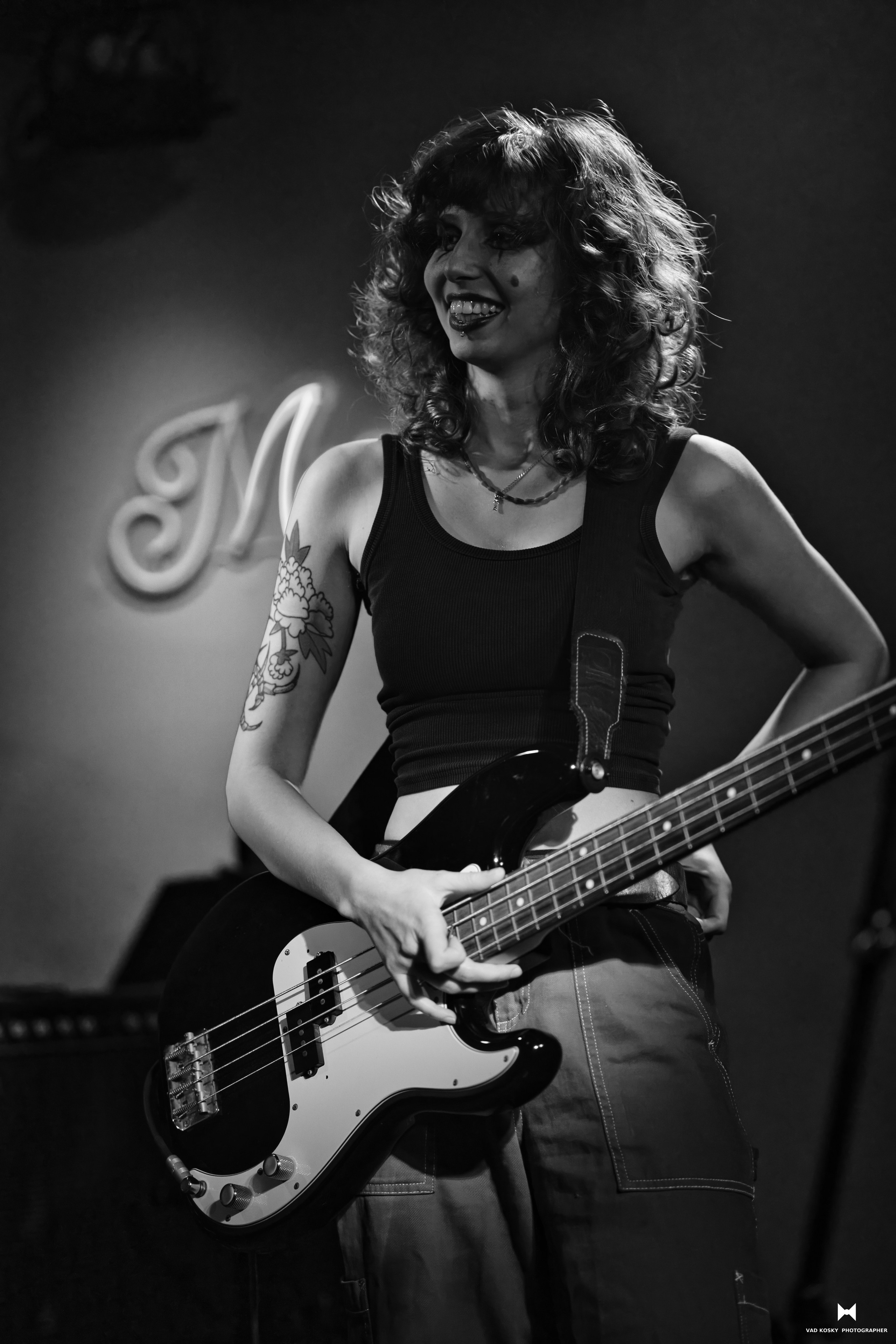 Crimson bass — Mary Bar Haifa 28.11.25. Vad Kosky Photographer