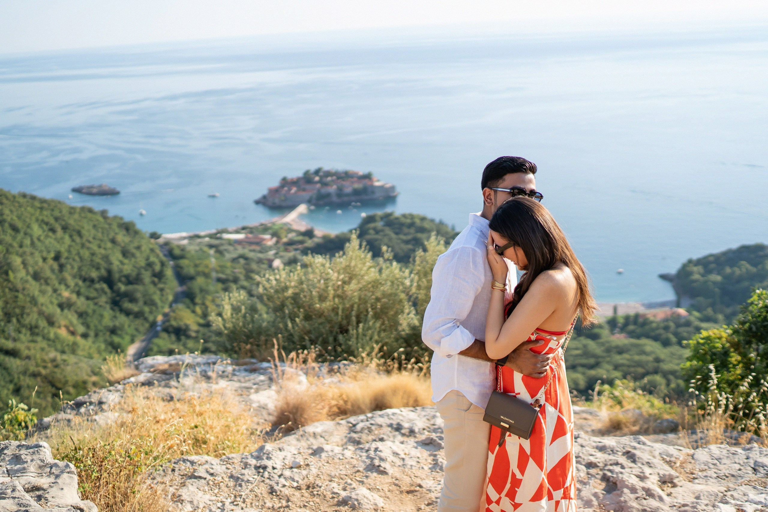 Сделайте предложение с невероятным видом в Черногории