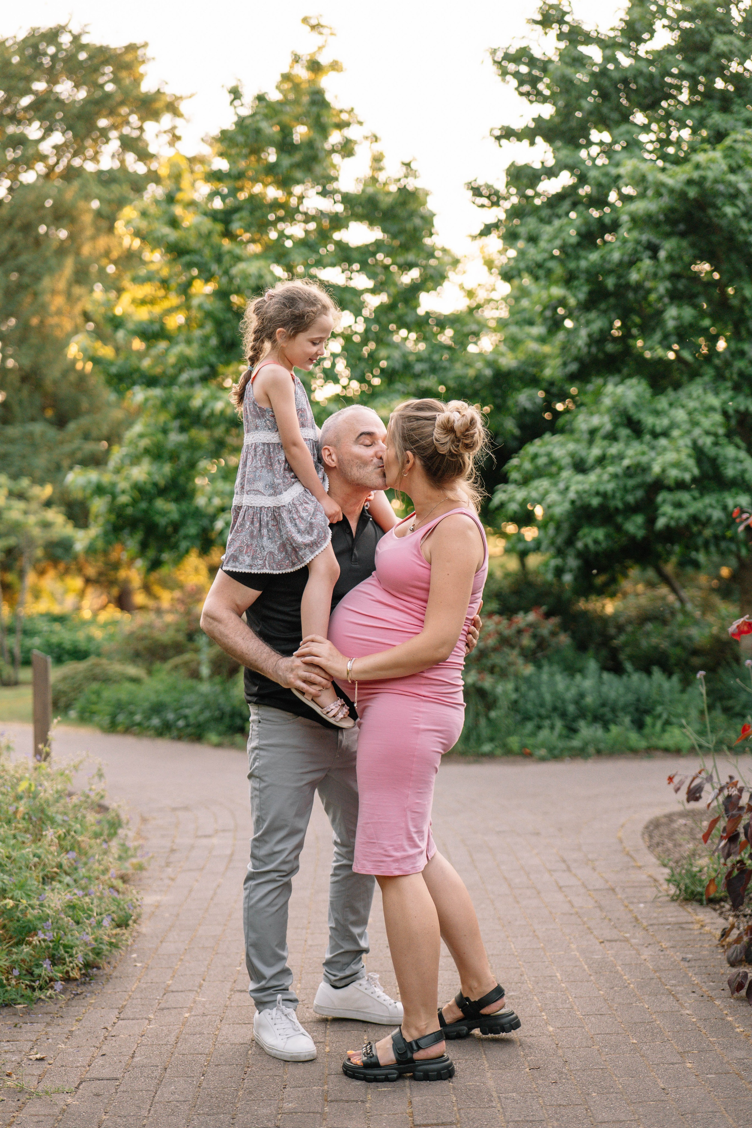 Family in the park. Wedding and family photographer in London