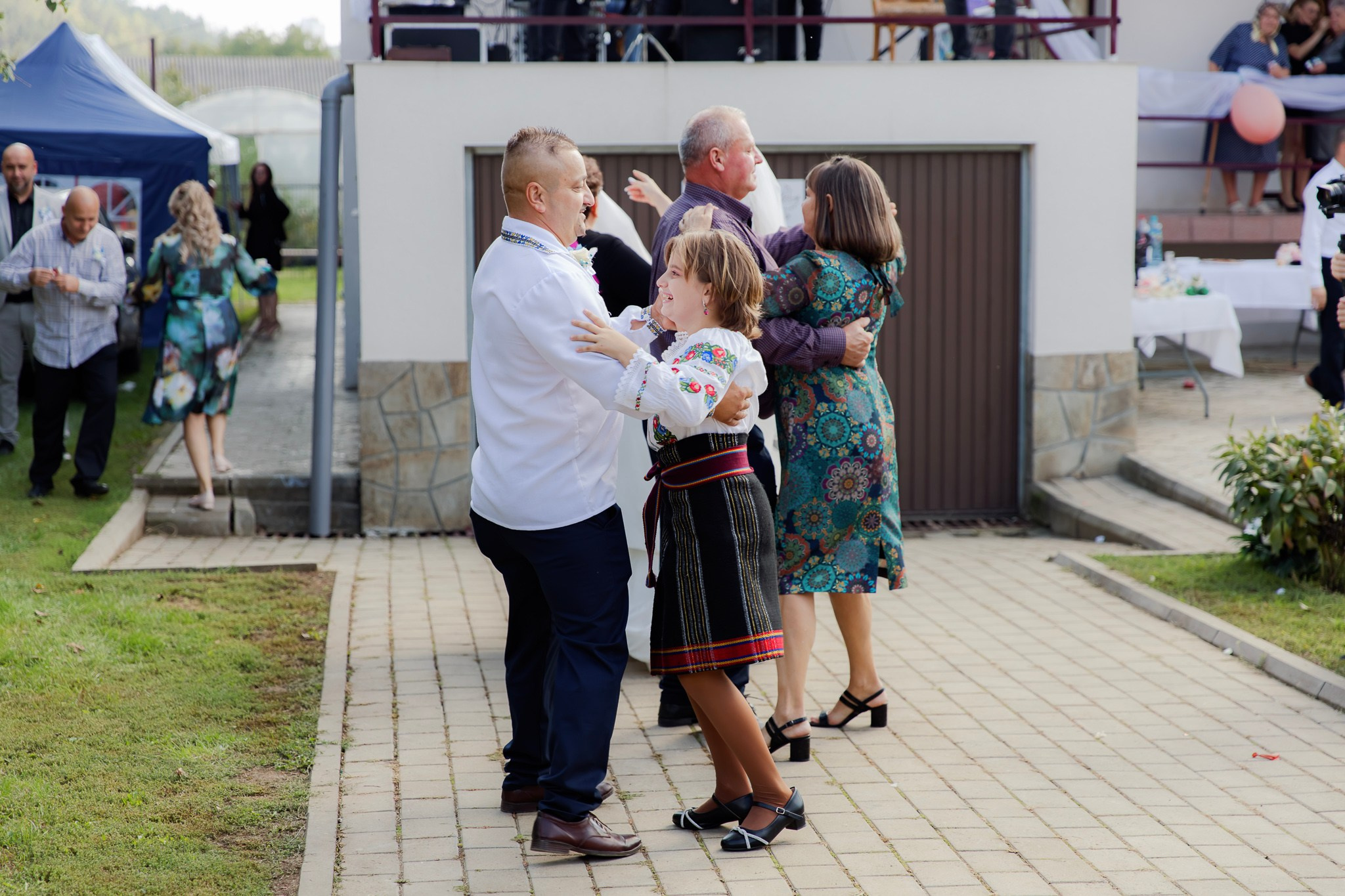 Mihai & Oana. Servicii foto-video profesionale, pentru momente de neuitat