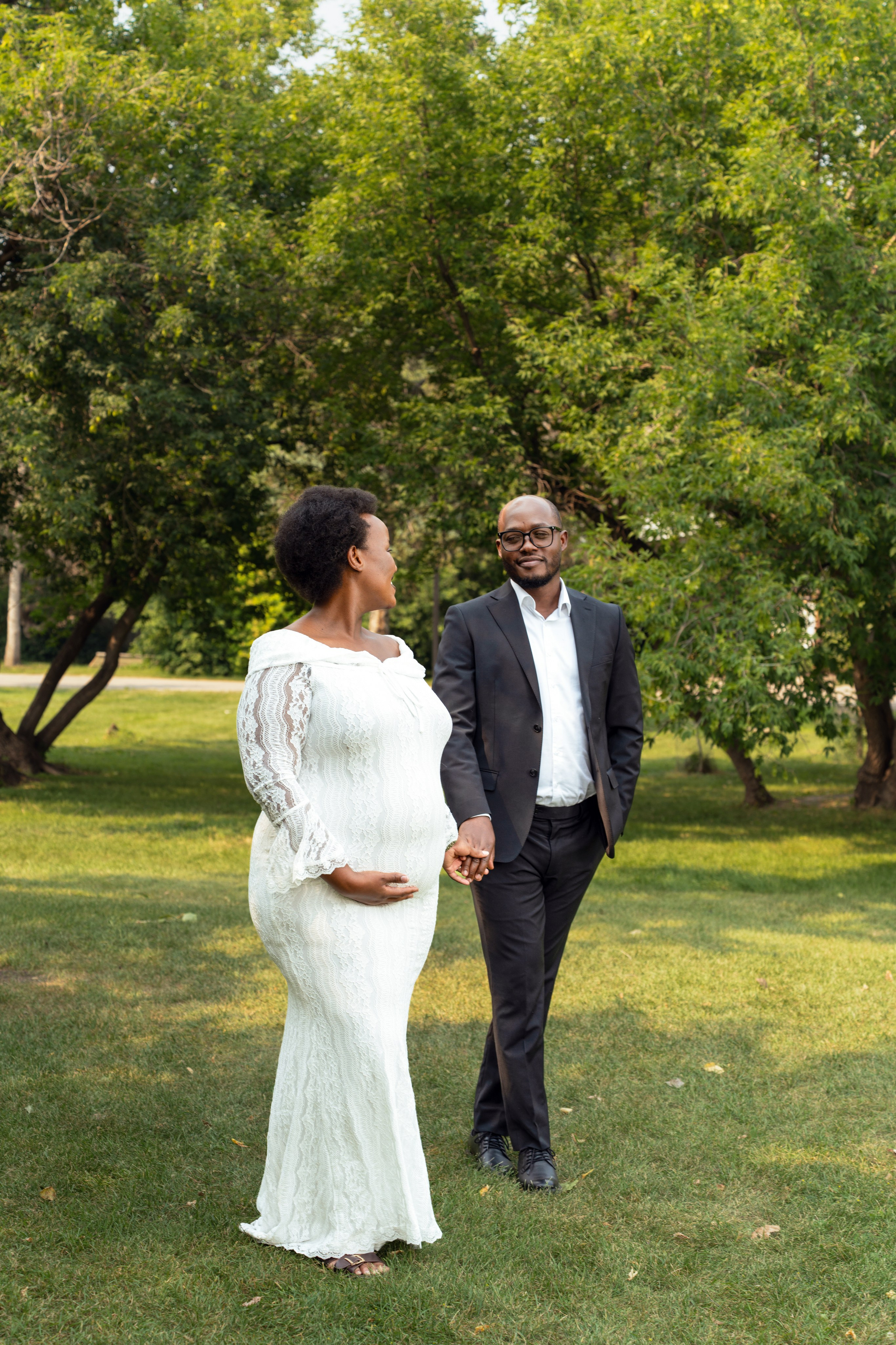 Grâce’s Maternity Session. Engagement, Wedding & Family Photographer in Calgary | allo Photography