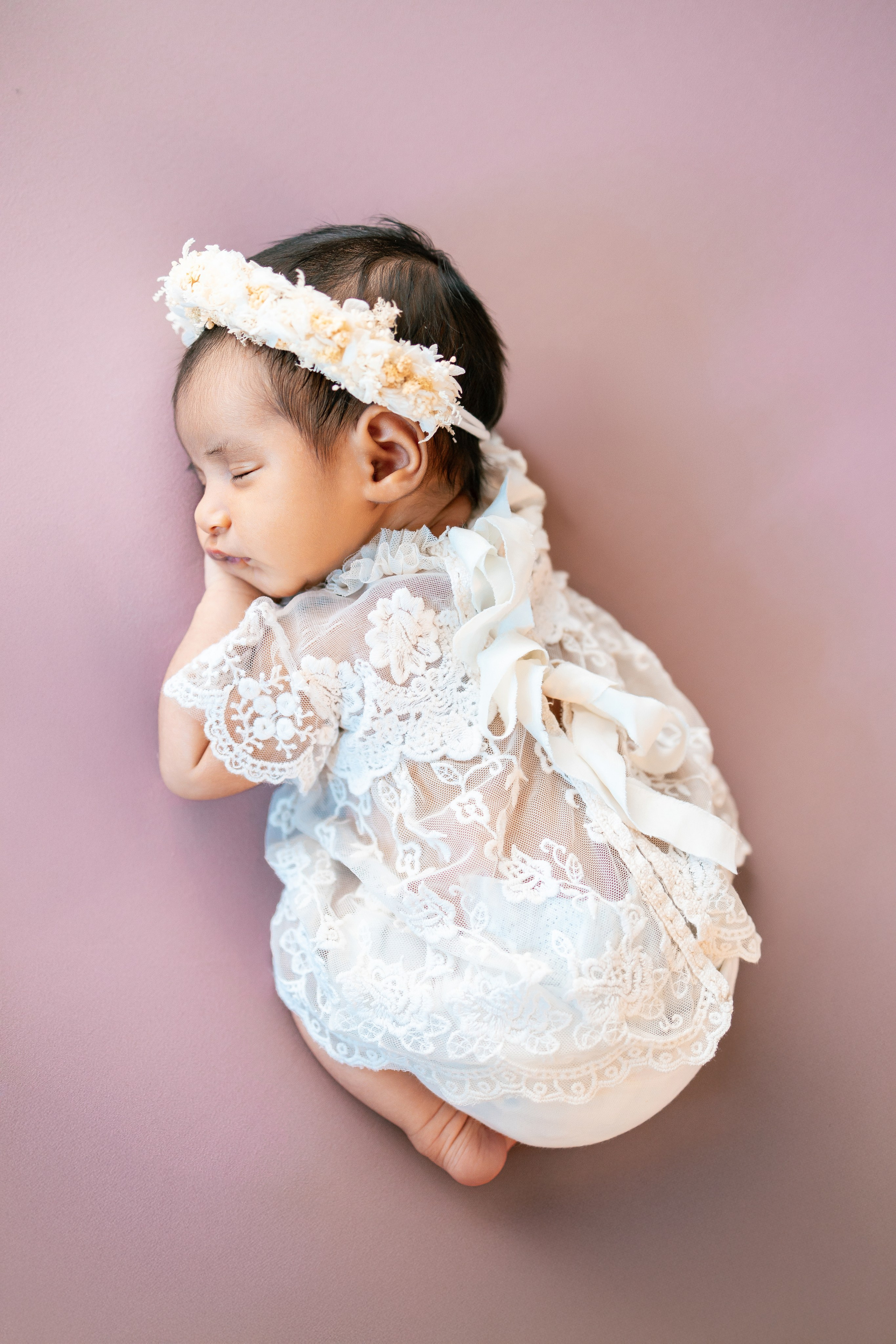 Newborn. Anaeliseevaphoto.com