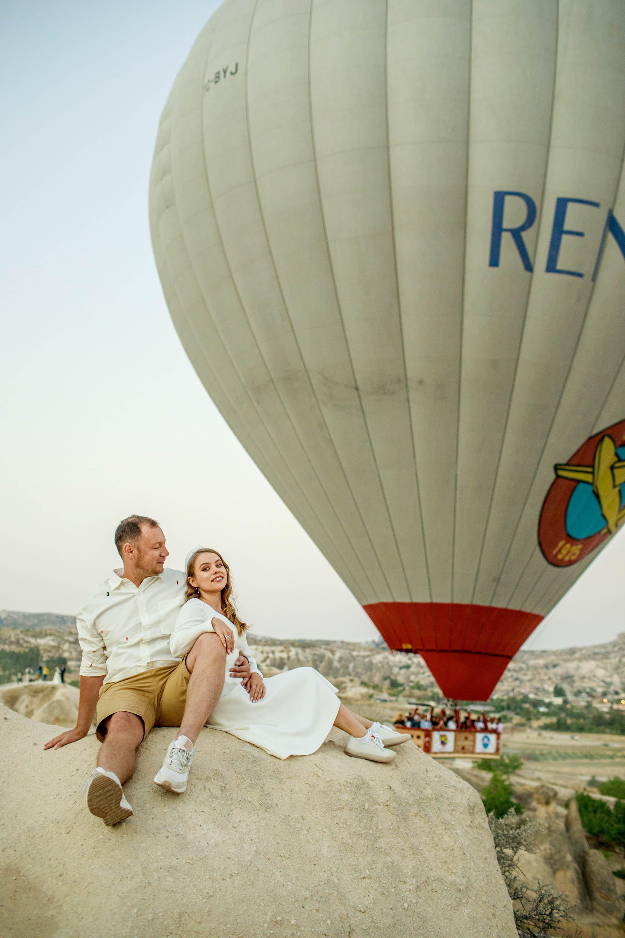 Anton & Anastasiya. Julia Ganch I Fashion Wedding Photography I Cappadocia Turkey