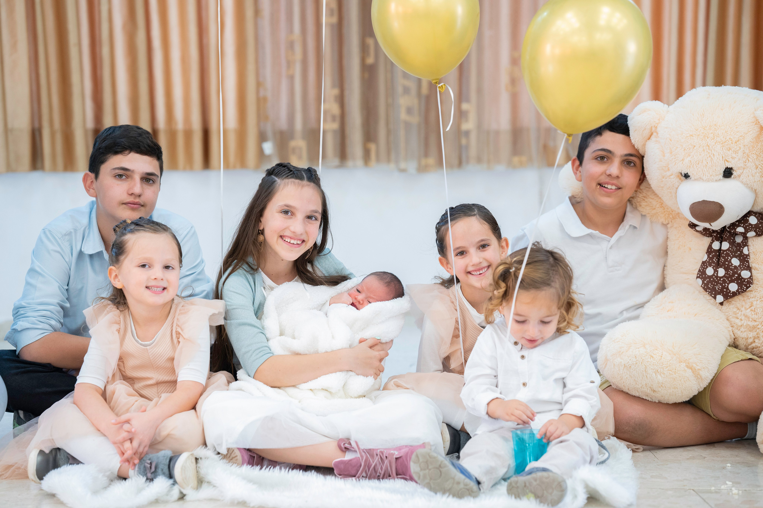 הברית של יוסף וחנה. יוסף מזרחי צילום חתונה, ברית וזוגיות. צלם מקצועי שאוהב להוציא אתכם הכי יפים ברגעים הכי מרגשים