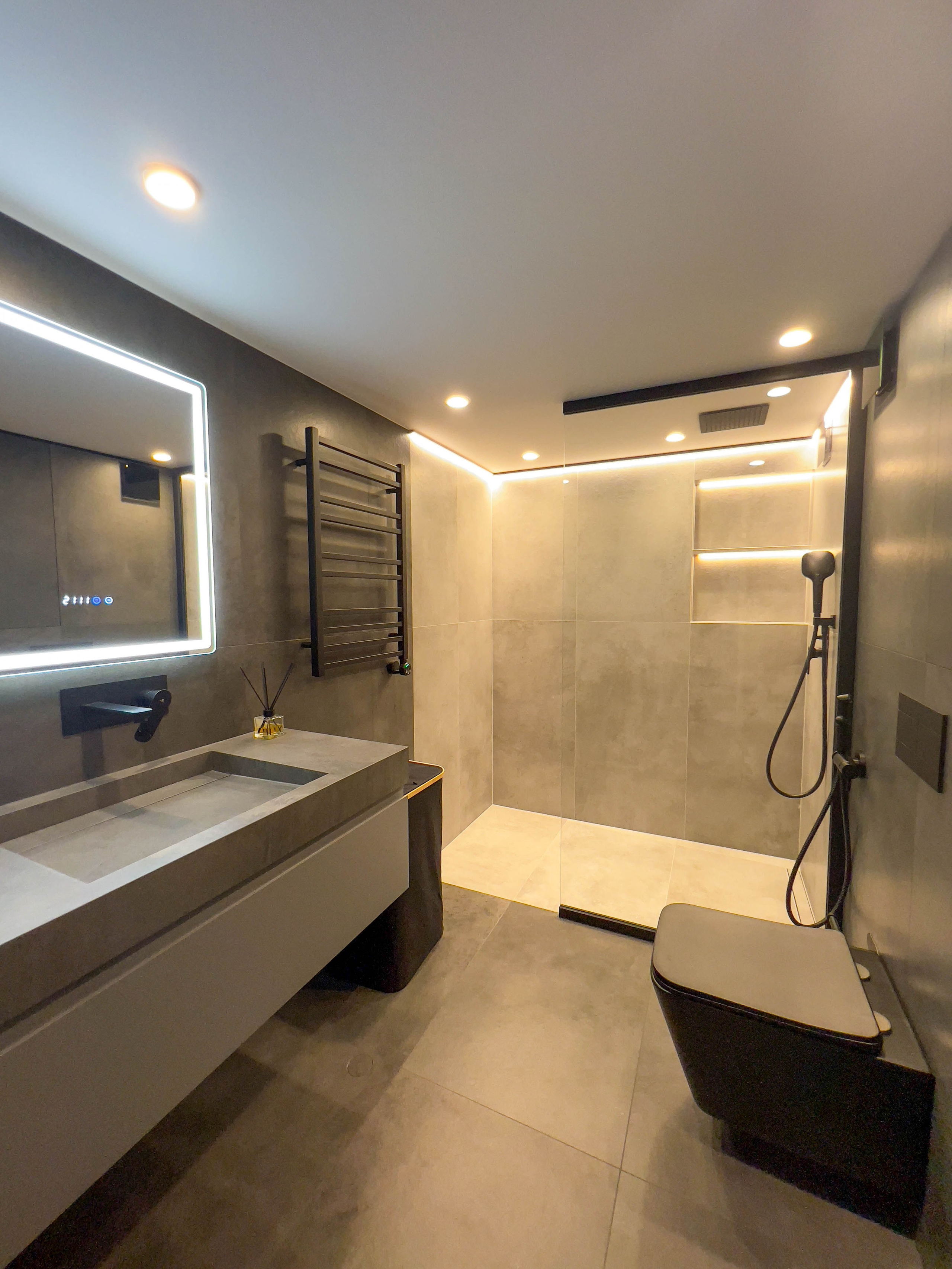 The apartment is on two levels. Fotograf Dmitrii Donets