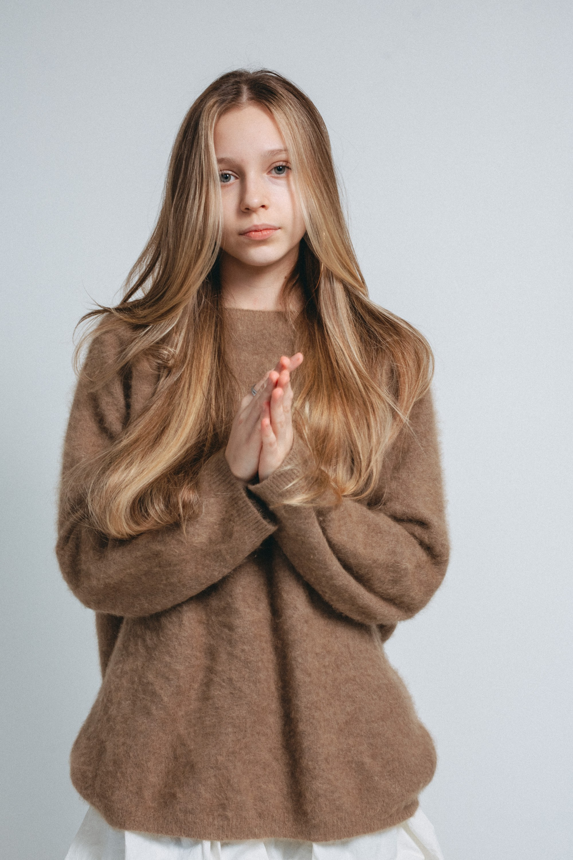 Mallikansiokuvaus. Valokuvaaja Lahti, Helsinki Elena Salonen