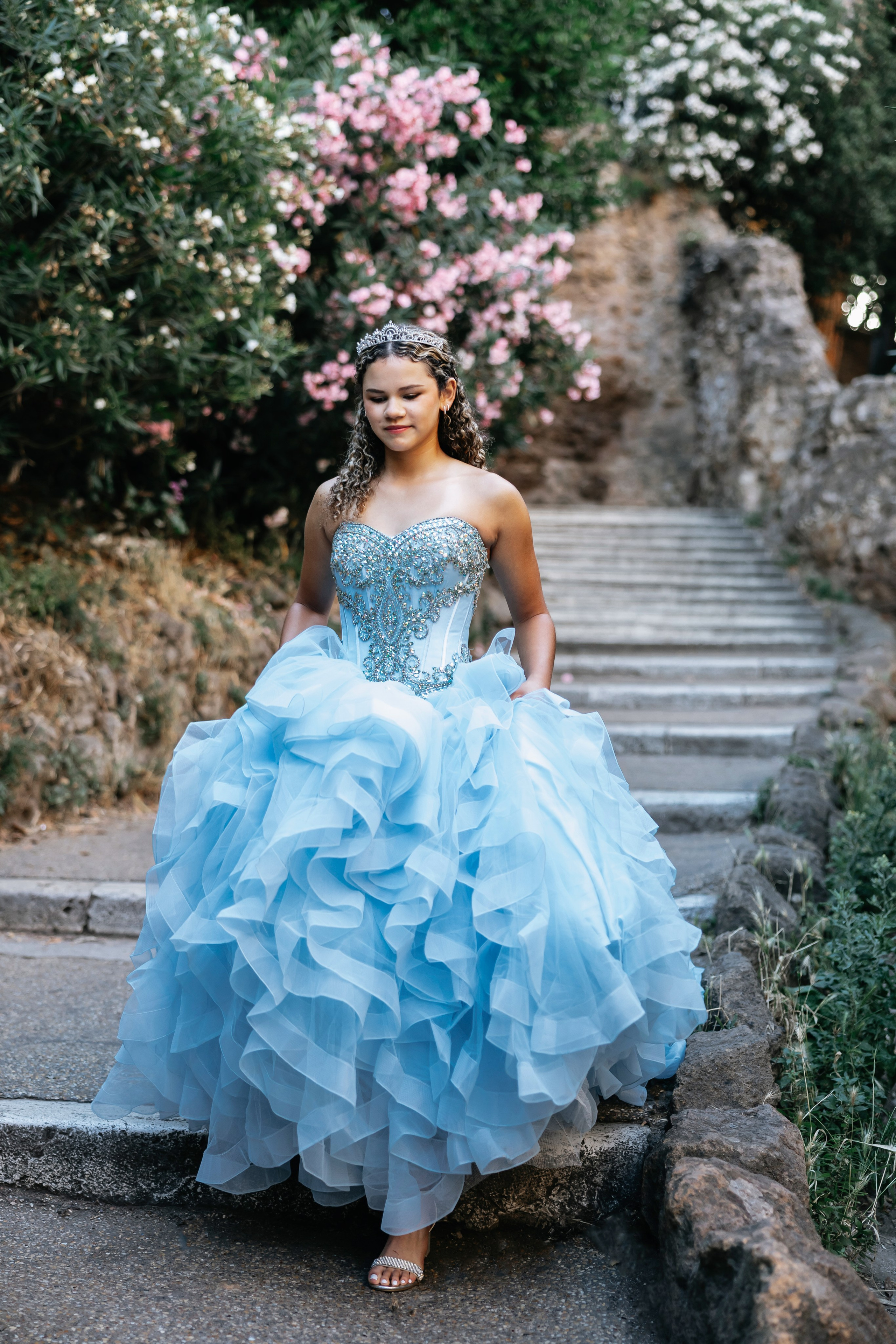 Quinceanera photoshoot for Kamila. Photographer in Rome