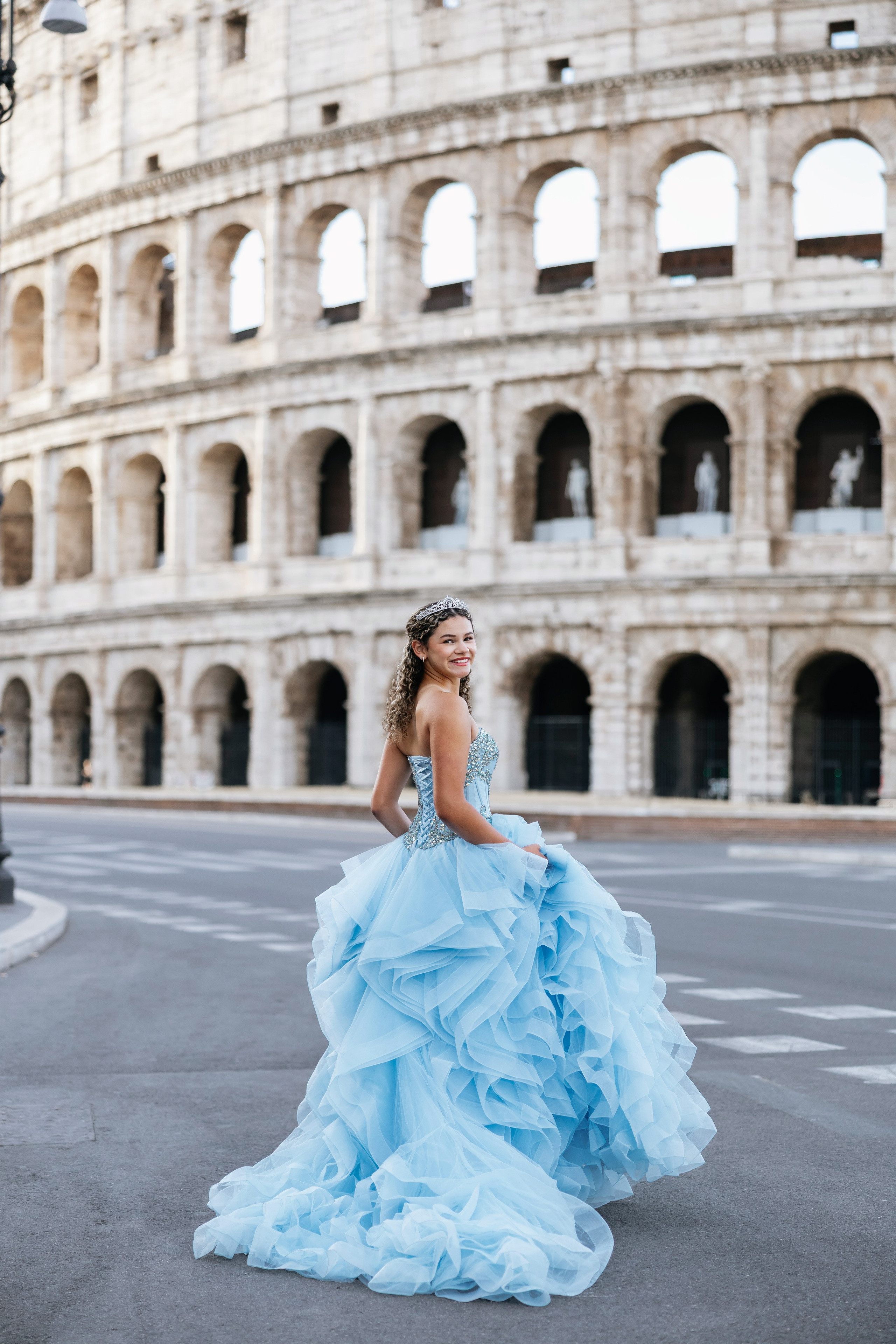 Quinceanera photoshoot for Kamila. Photographer in Rome
