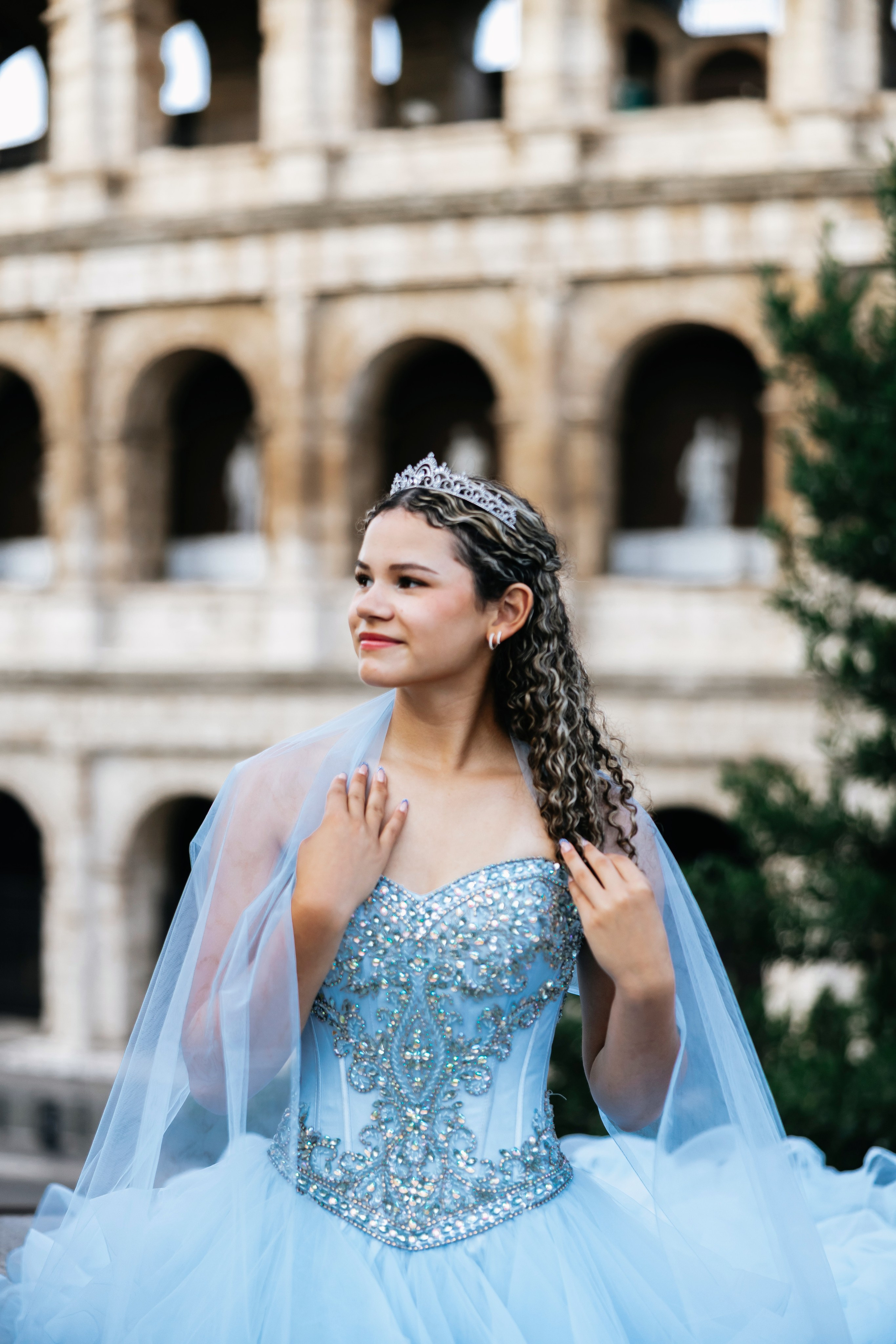 Quinceanera photoshoot for Kamila. Photographer in Rome