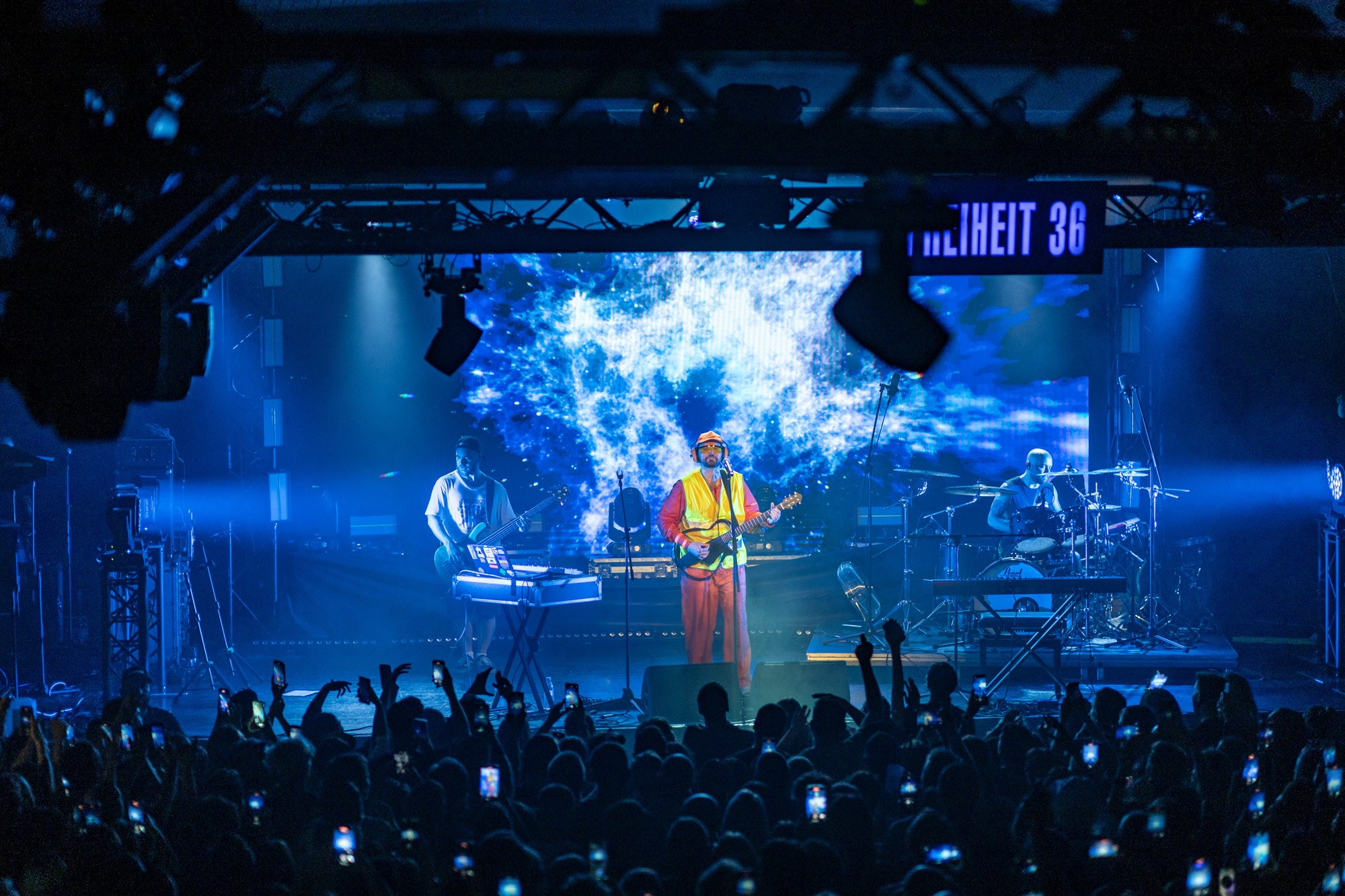 Noise MC. Dmitrii Lukinykh | Visuelles Storytelling & Cinematische Fotografie in Hamburg