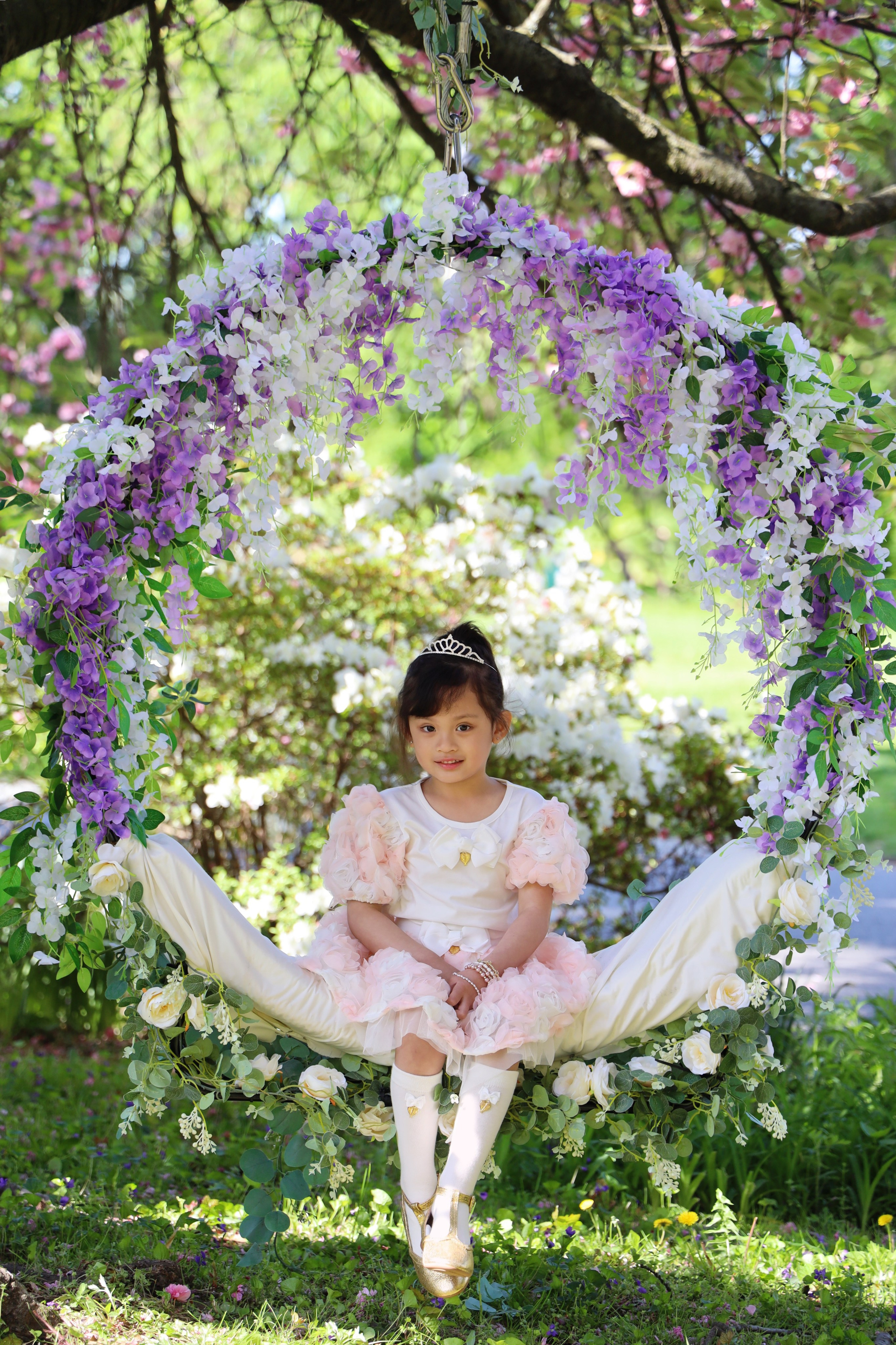 Flower Swing. Alisa Kogan Photography — Families, Love Stories & Events in New York