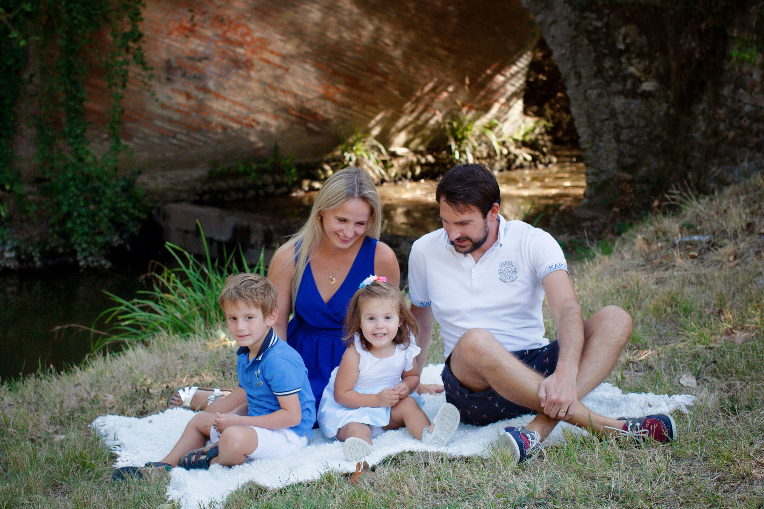 Семейная фотосесия в Тулузе. Семейный фотограф Тулуза. Eugénie Smirnova — photographe à Toulouse et dans le sud-ouest de la France