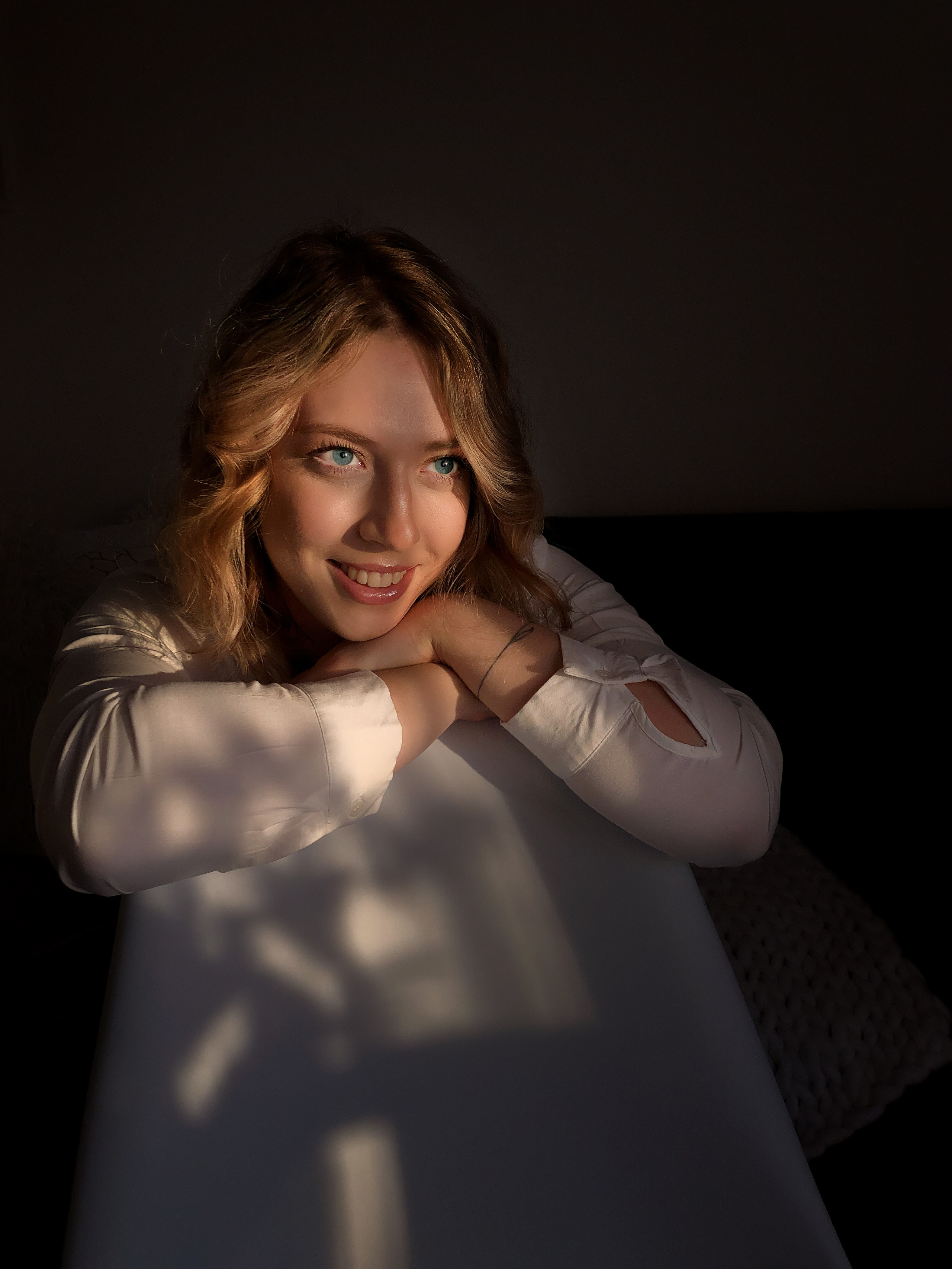 Online photo session for Elizaveta. Eugénie Smirnova — photographe à Toulouse et dans le sud-ouest de la France