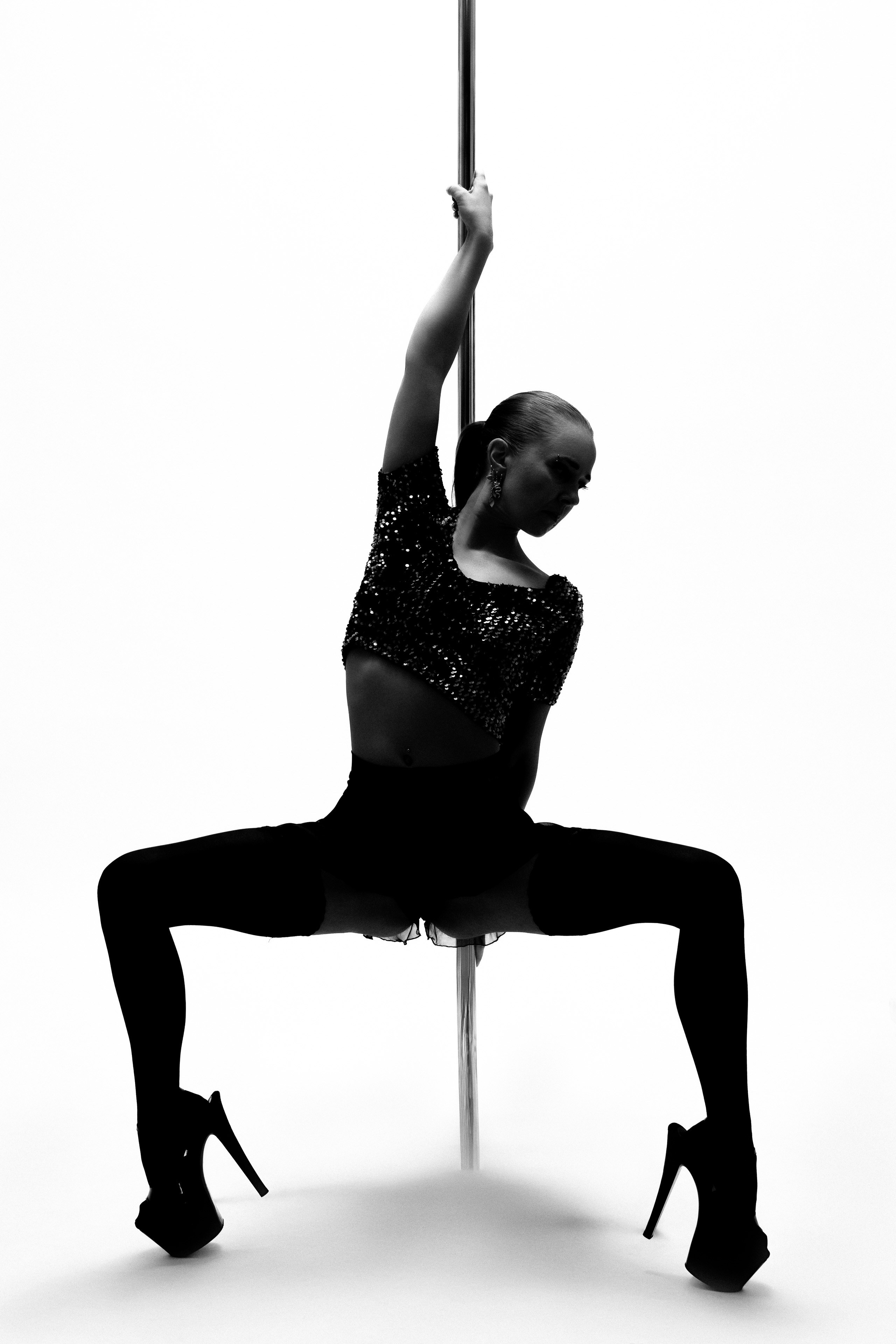 Izzabella 11.02.2025. Portree- ja perefotograaf Anton Hansen Tallinnas, Eestis