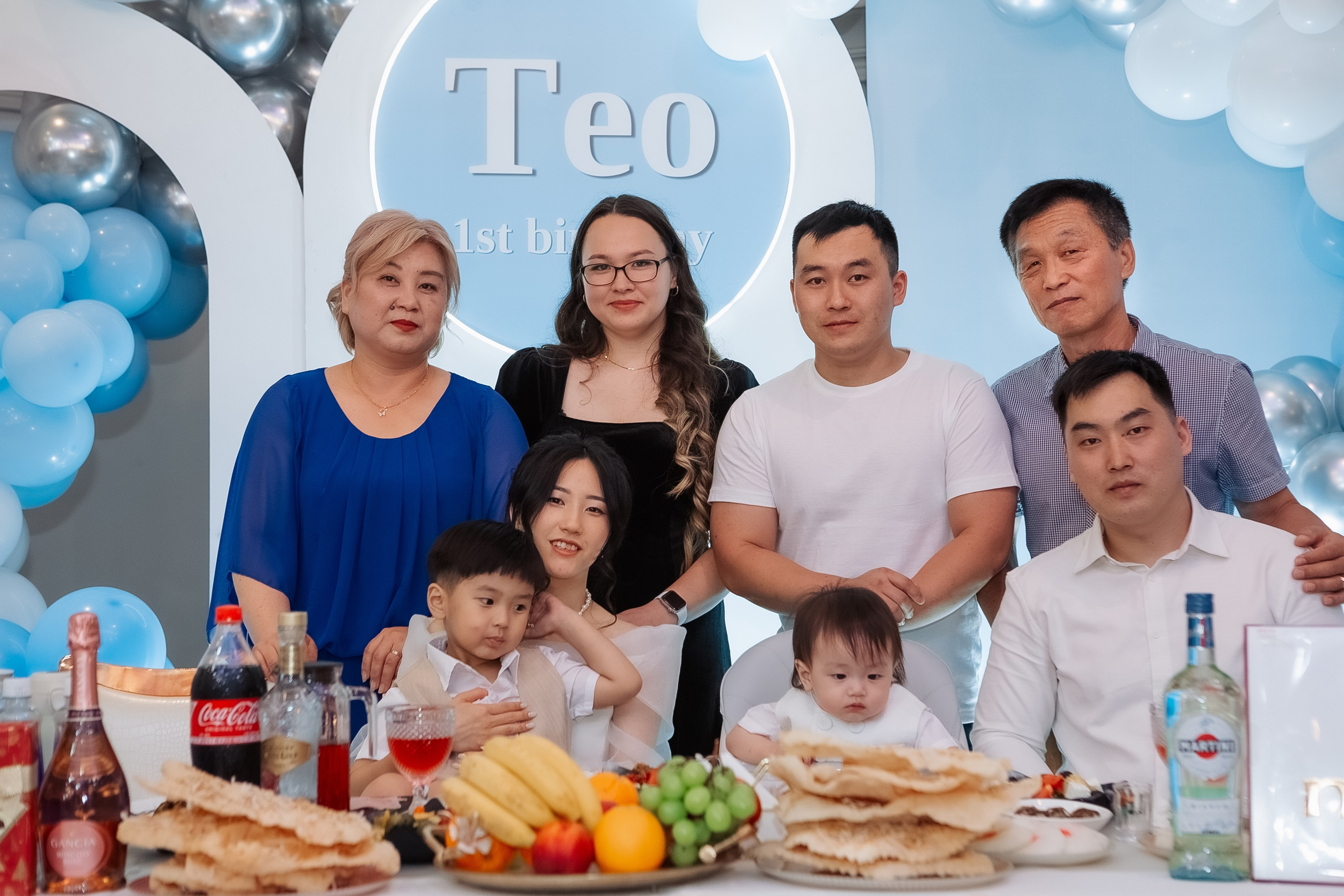 Тео дома и в ресторане. Фотограф беременности, ньюборн и годовасиков в Корее Жанна Хан