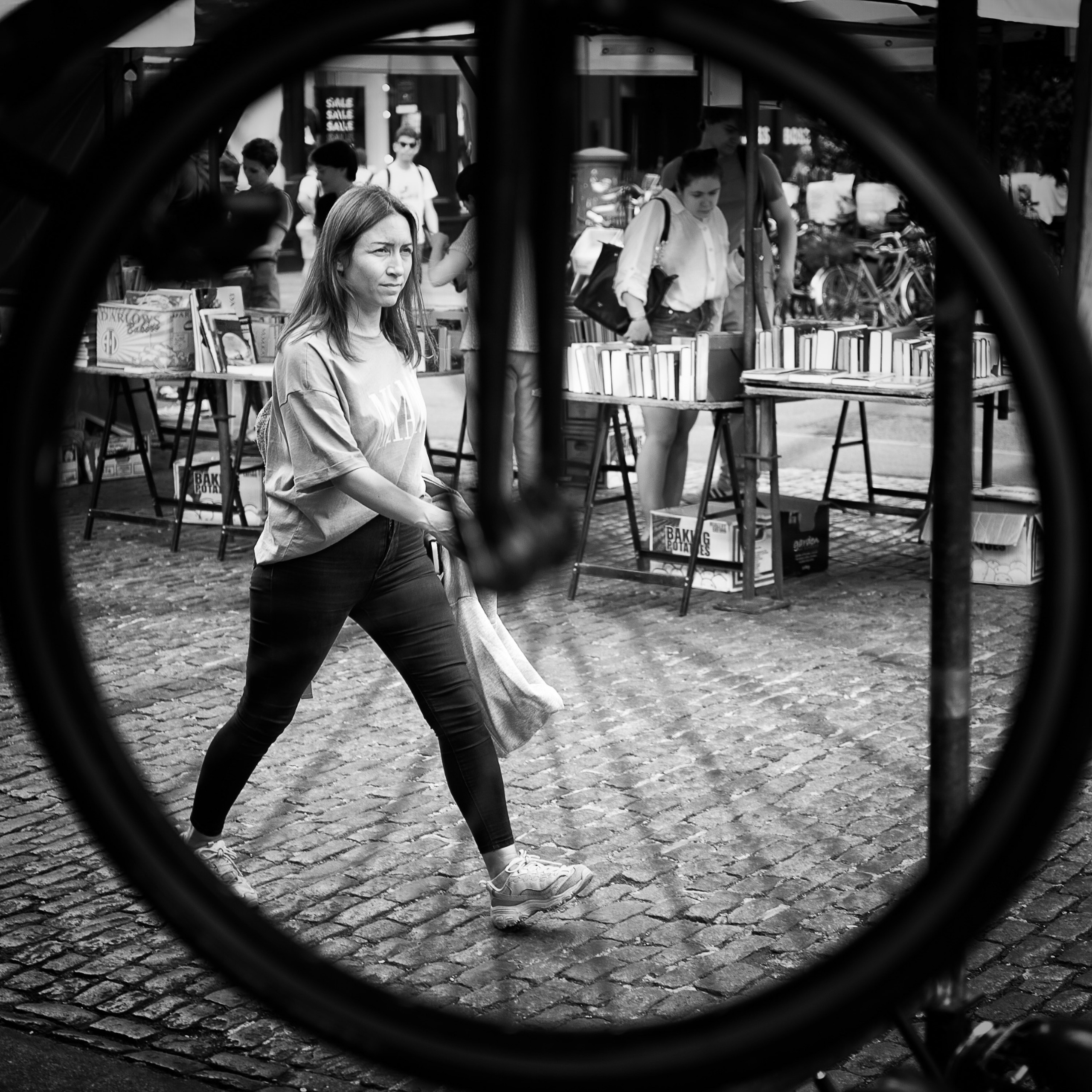 UK Street Photography Gallery. Hedley Wright Photography | East Anglia Sport, Street, Wildlife, Landscape & Astrophotography