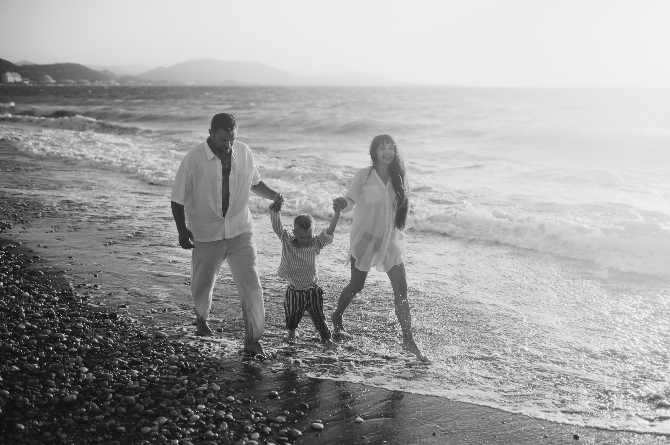 Family Photoshoot Rhodes. Φωτογράφος νεογέννητων στη Ρόδο. Φωτογράφιση εγκυμοσύνης