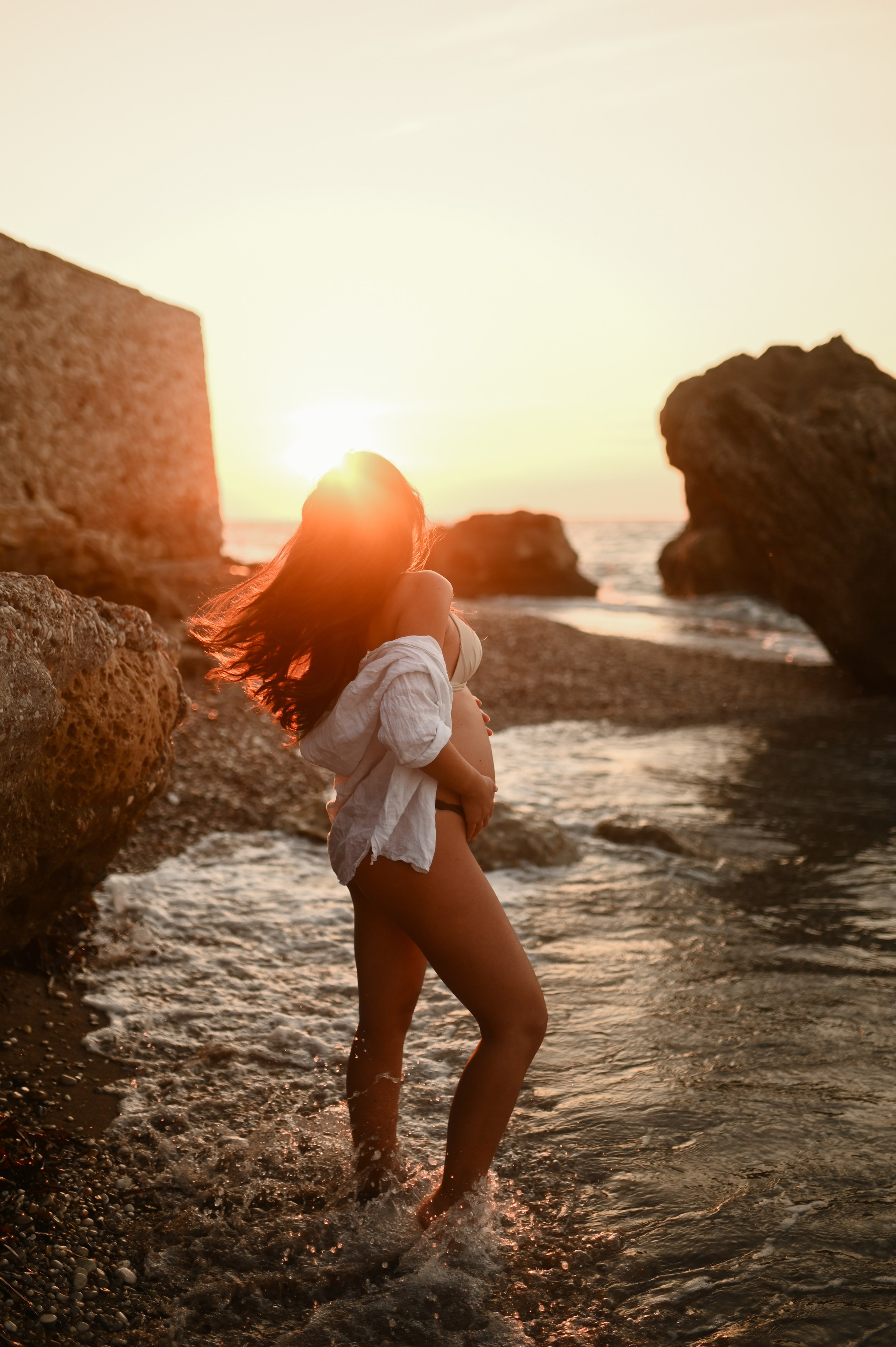 Ρομαντική φωτογράφιση εγκυμοσύνης στη Ρόδο. Φωτογράφος νεογέννητων στη Ρόδο. Φωτογράφιση εγκυμοσύνης