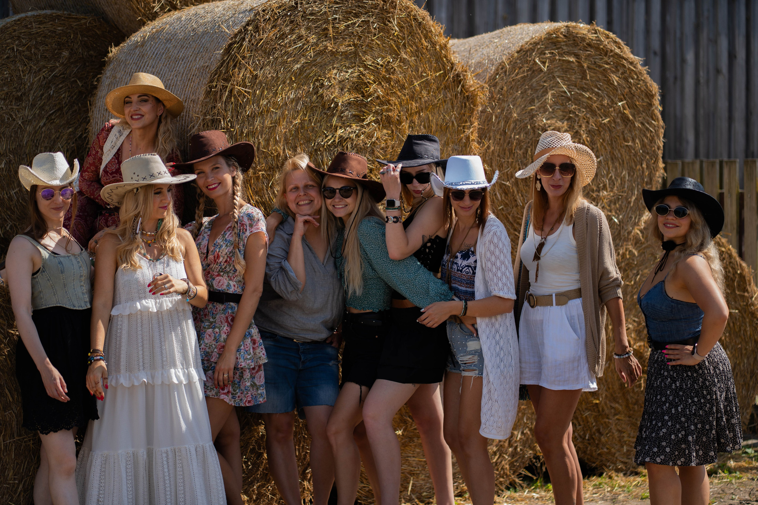 Country girls. Fotografija — Olga Bojarin
