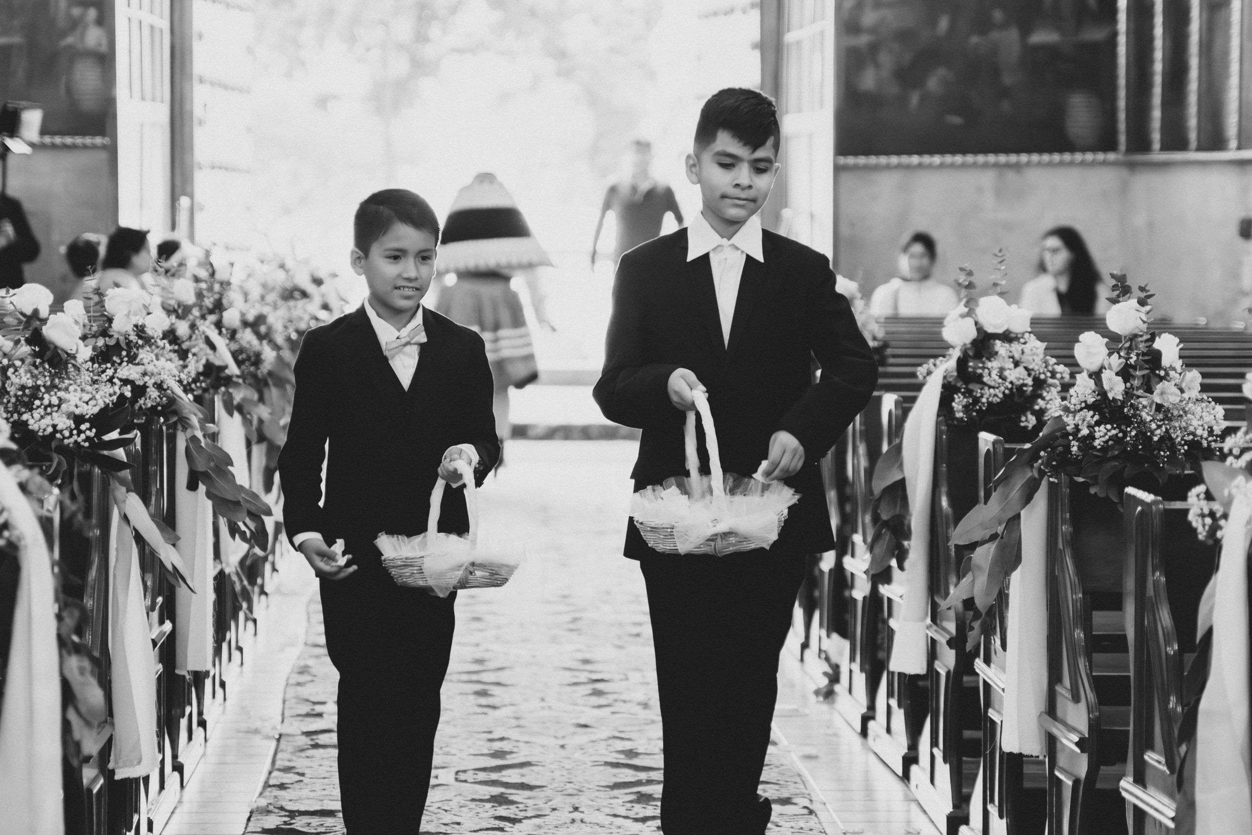 FERNANDO + MARIBEL | BODA RELIGIOSA. Studio KVTA | Fotografía y Video de Bodas en Arequipa
