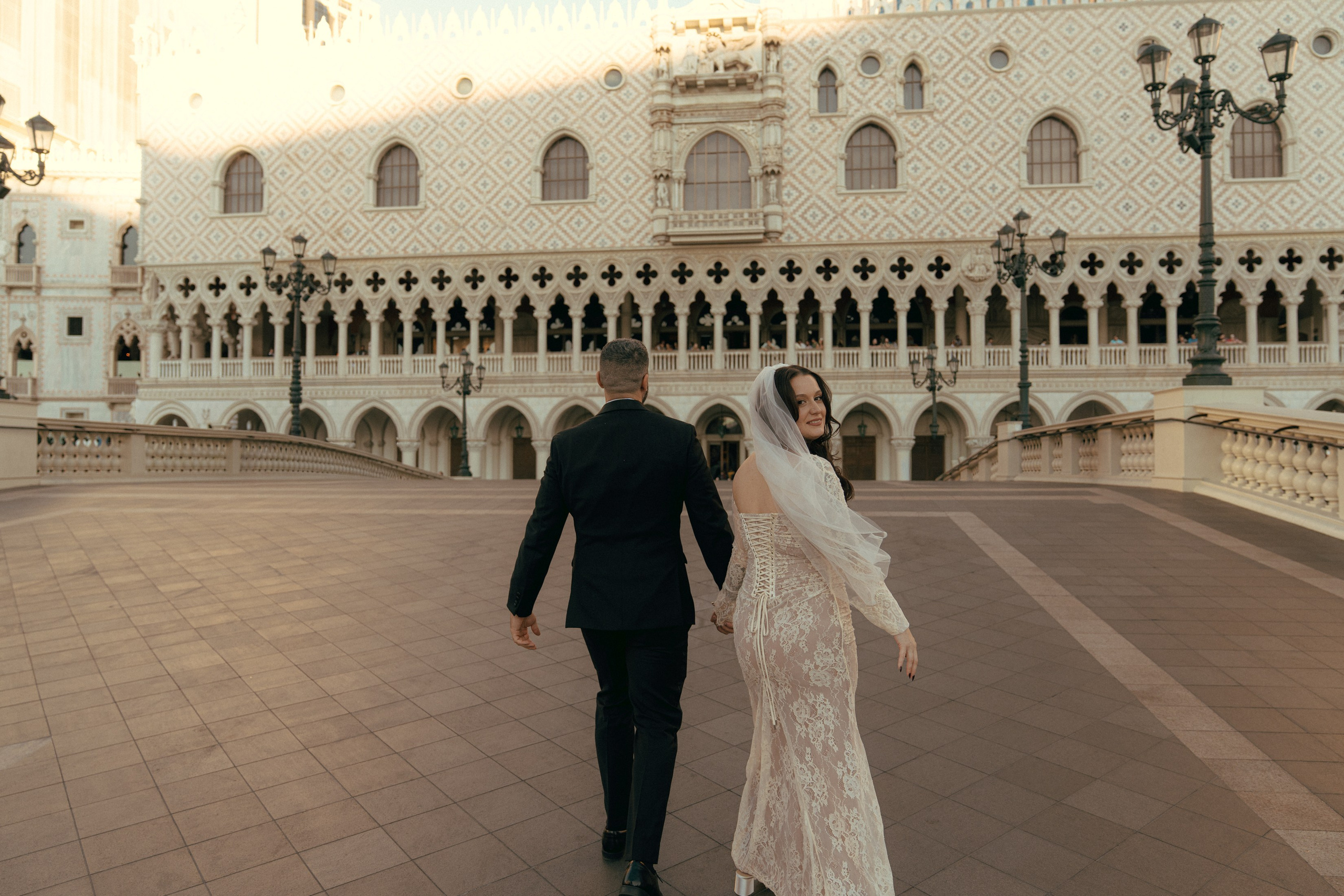 Brianna&Daniel. Wedding & elopement photographer Viktoriya Kravtsov. Las Vegas