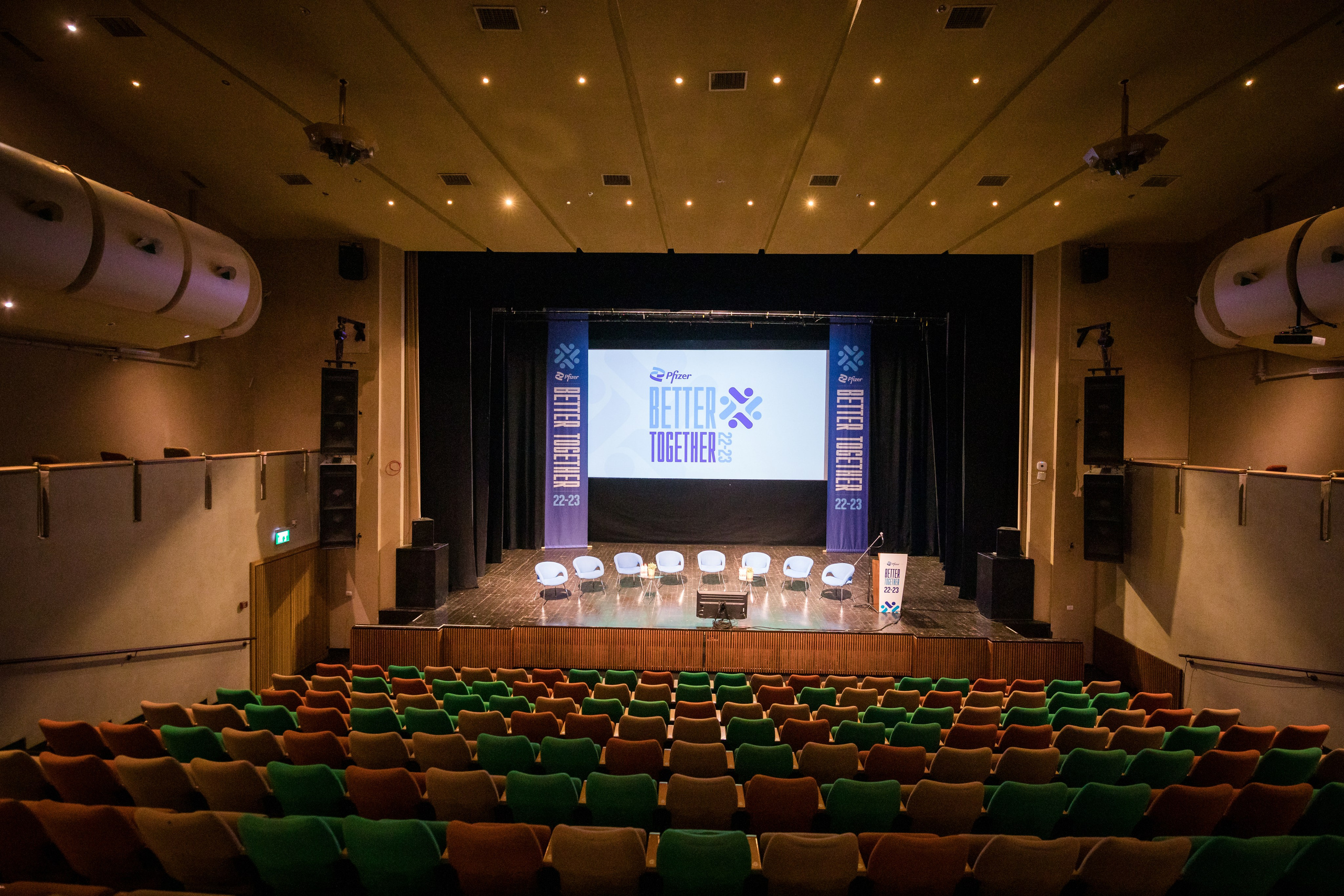 Pfizer. AMIR BUCHNIK PHOTOGRAPHER